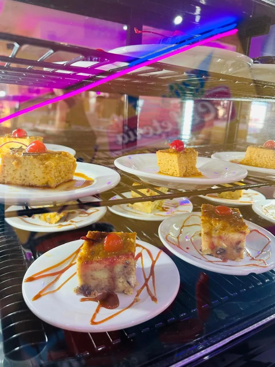 Restaurant/places to eat in Hotel Medrano Temáticas and Business Rooms Aguascalientes