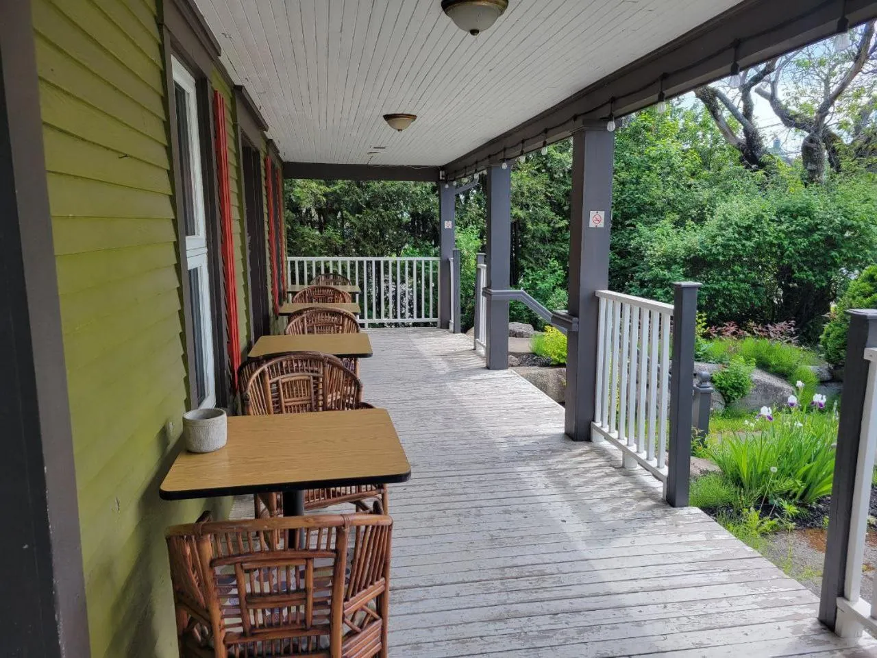 Auberge d'Anjou-Sūrya Café