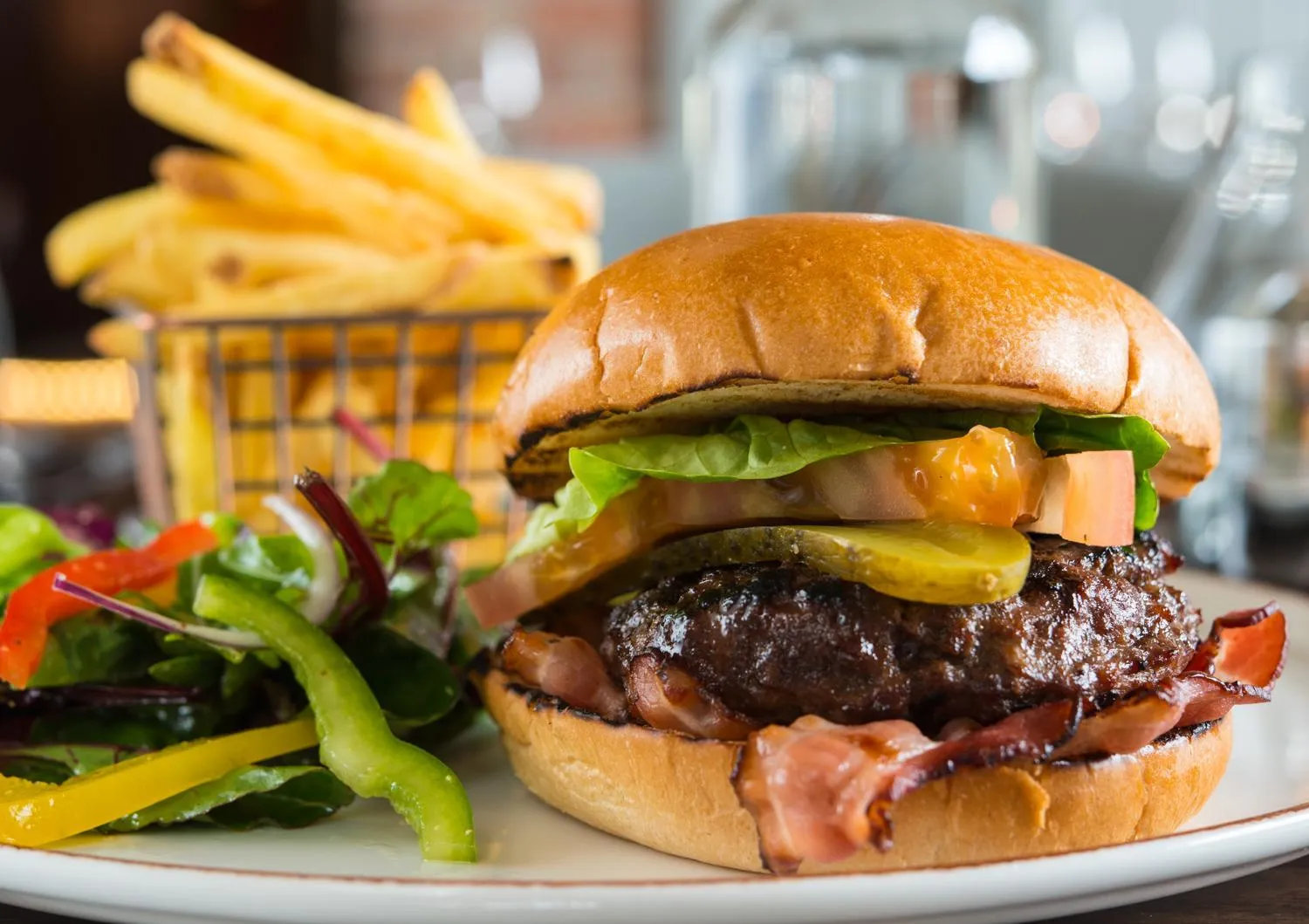 Food and drinks in Killarney Heights Hotel