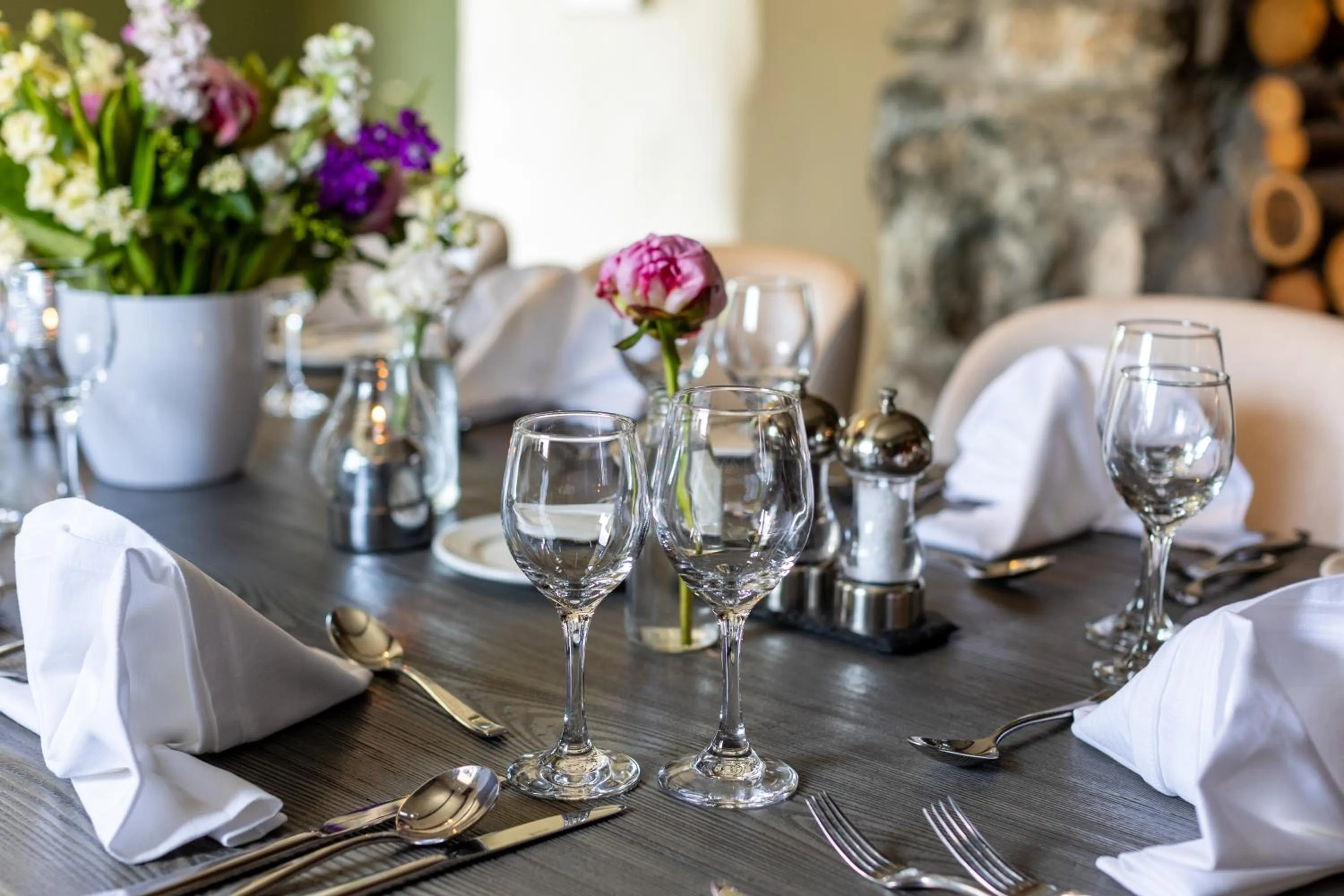 Restaurant/places to eat in Killarney Heights Hotel