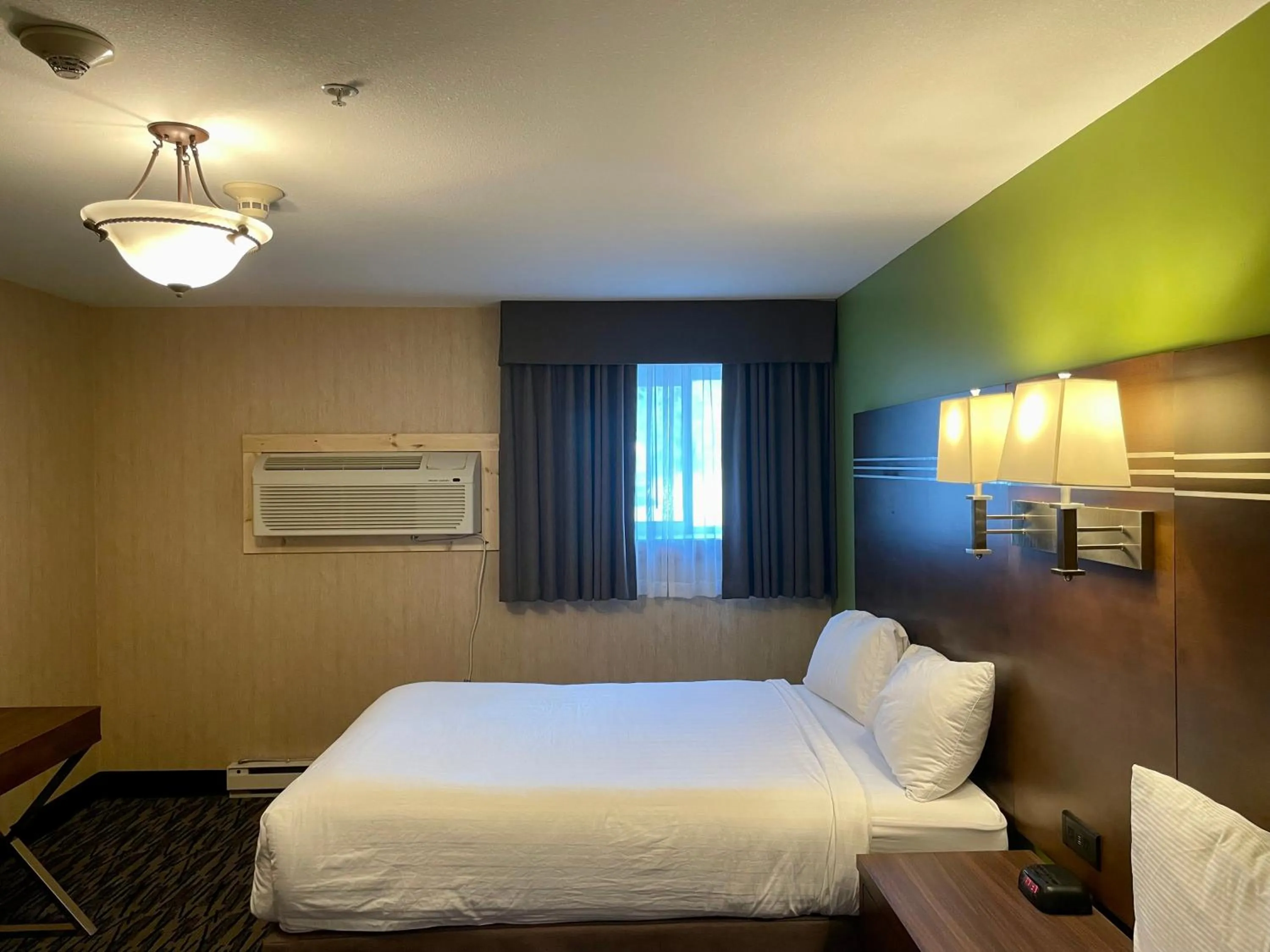 Bed in Fernie Stanford Resort