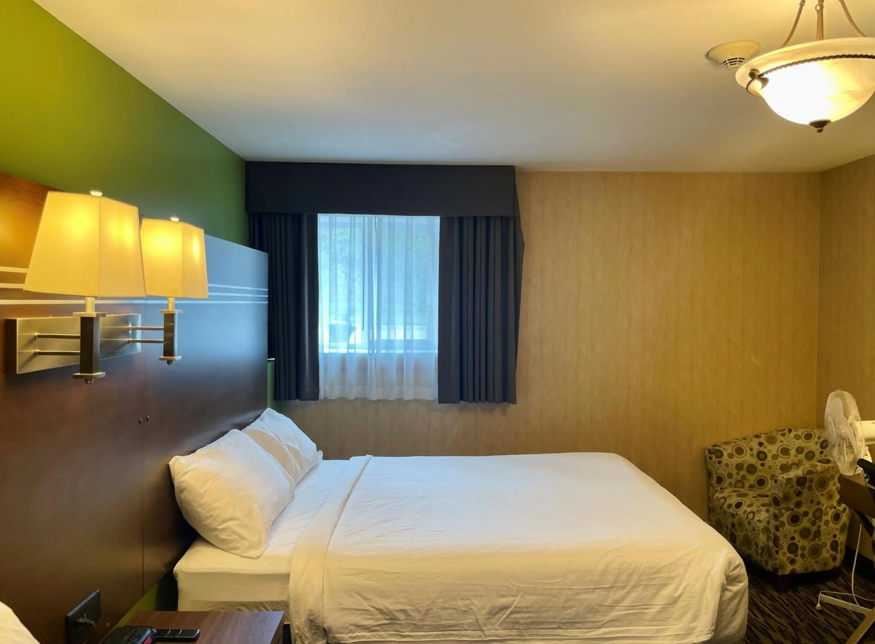 Bed in Fernie Stanford Resort