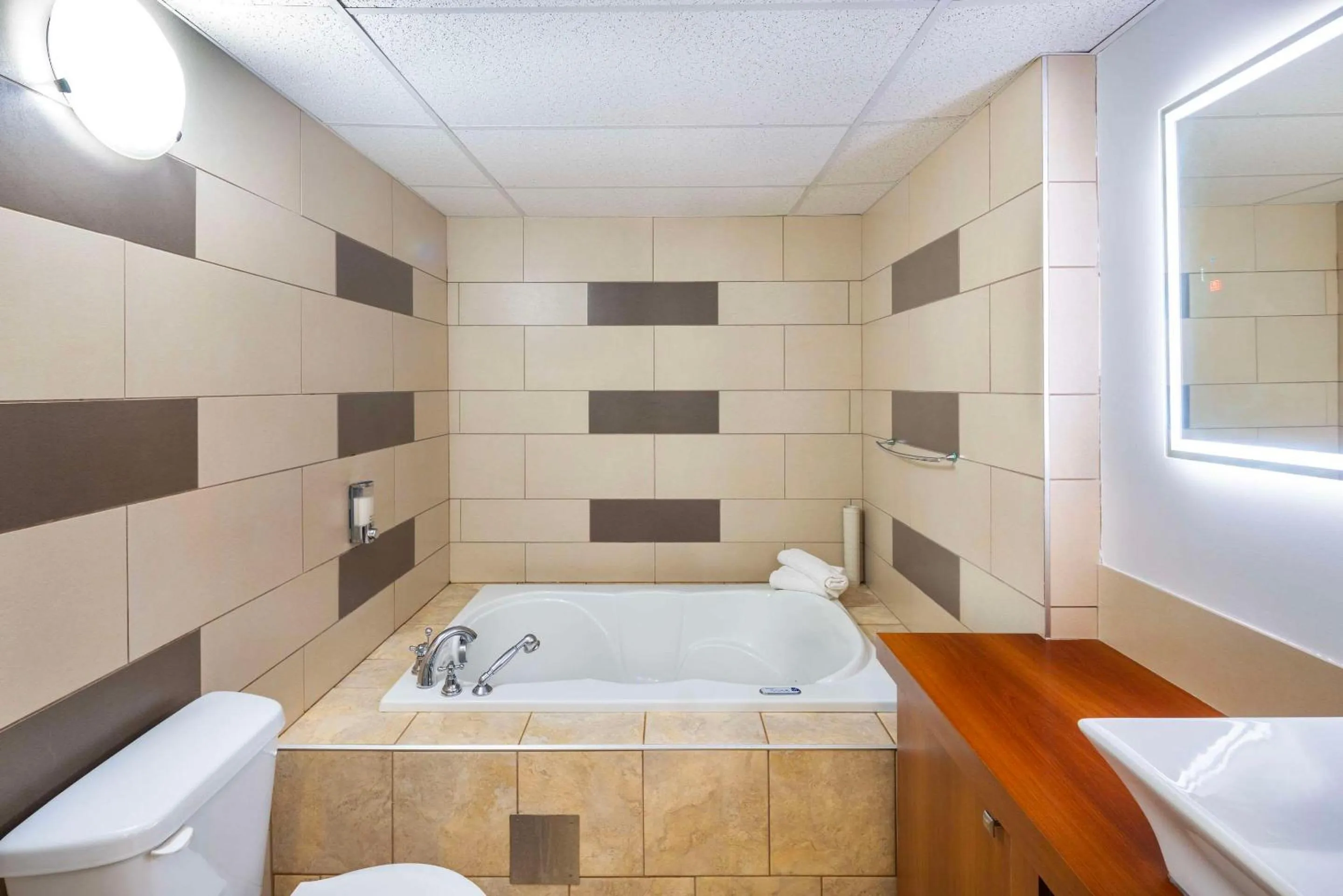 Bedroom in Clarion Pointe La Malbaie