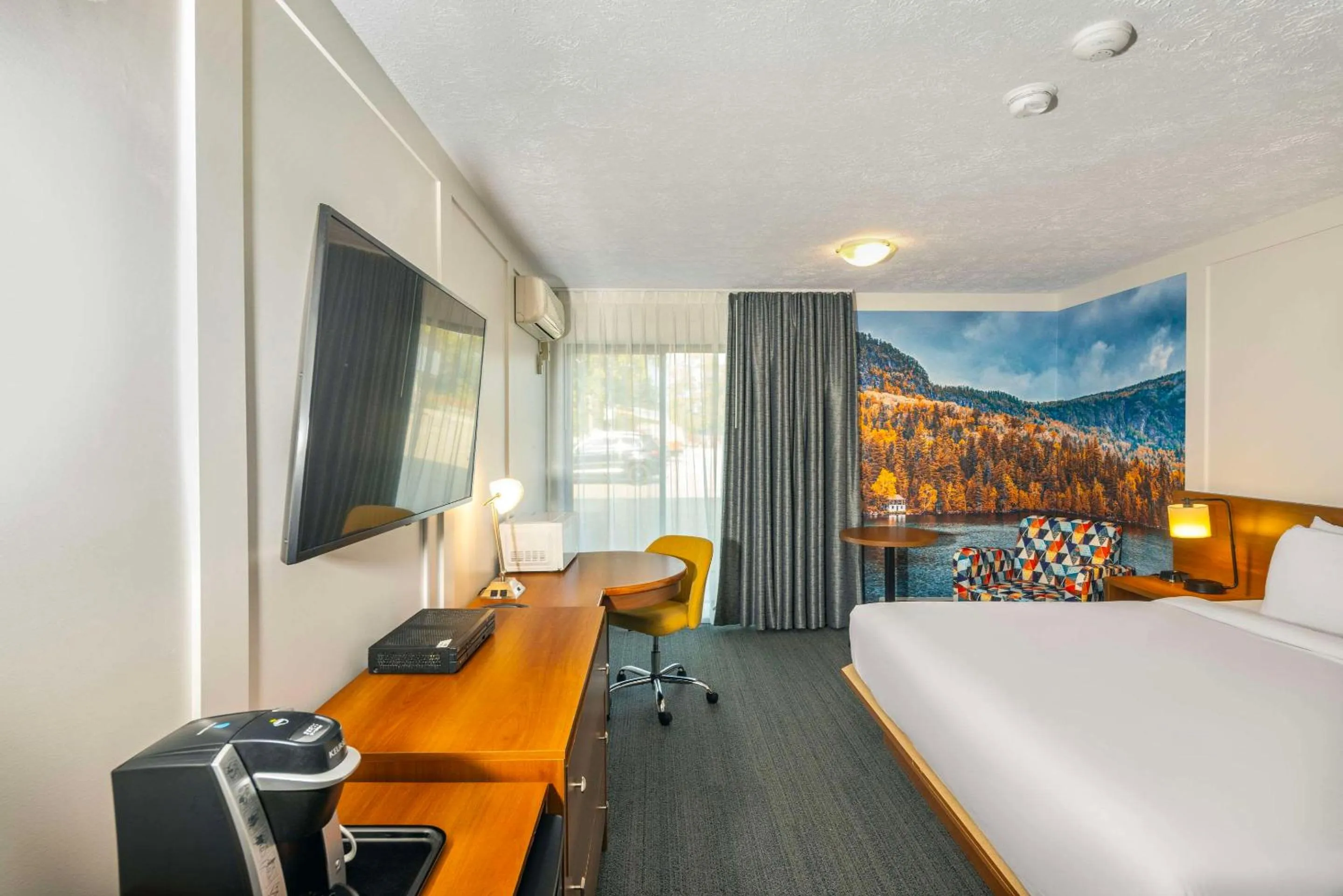 Bedroom, Bed in Clarion Pointe La Malbaie