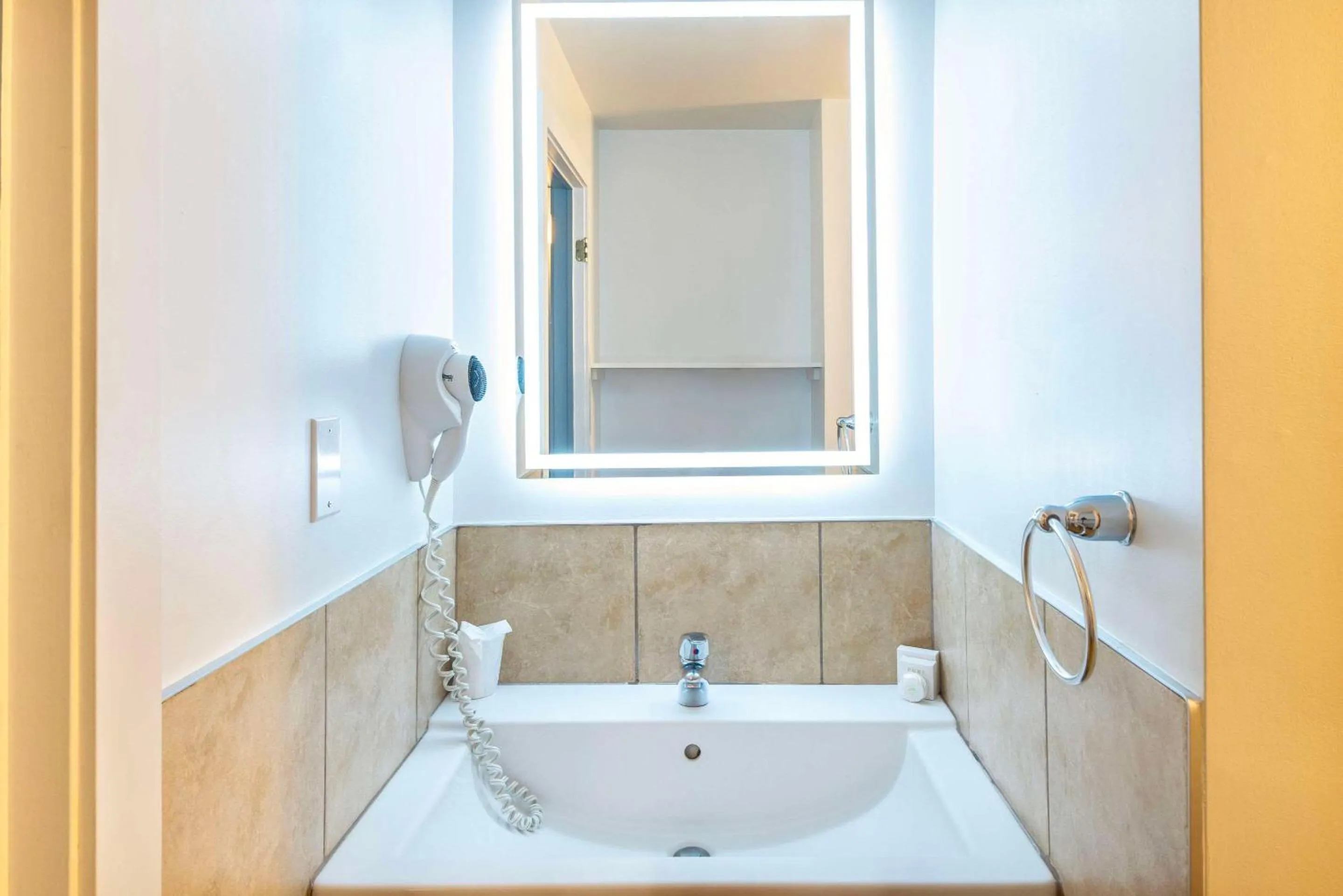 Bedroom in Clarion Pointe La Malbaie