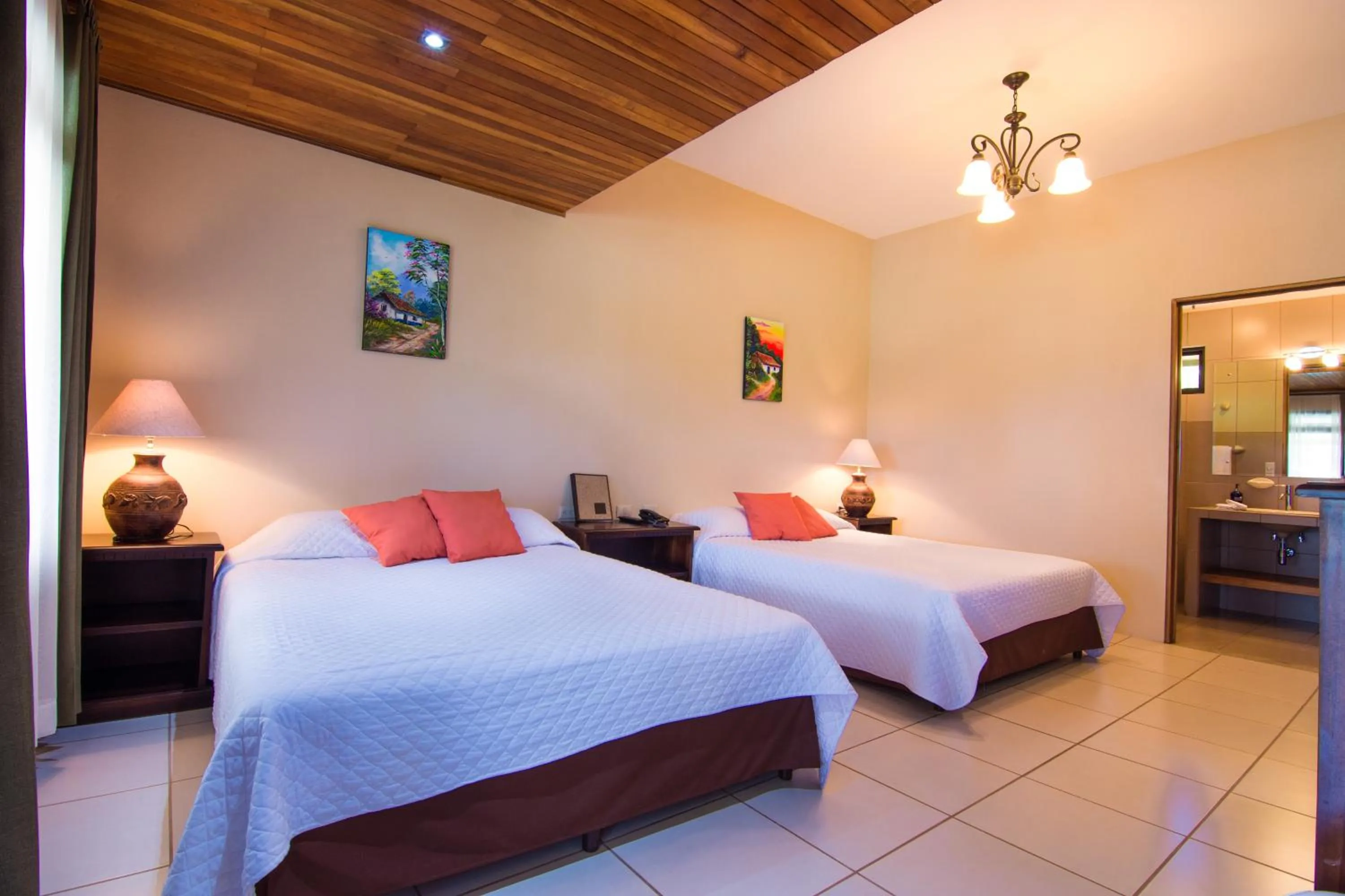 Bed in Monteverde Country Lodge - Costa Rica