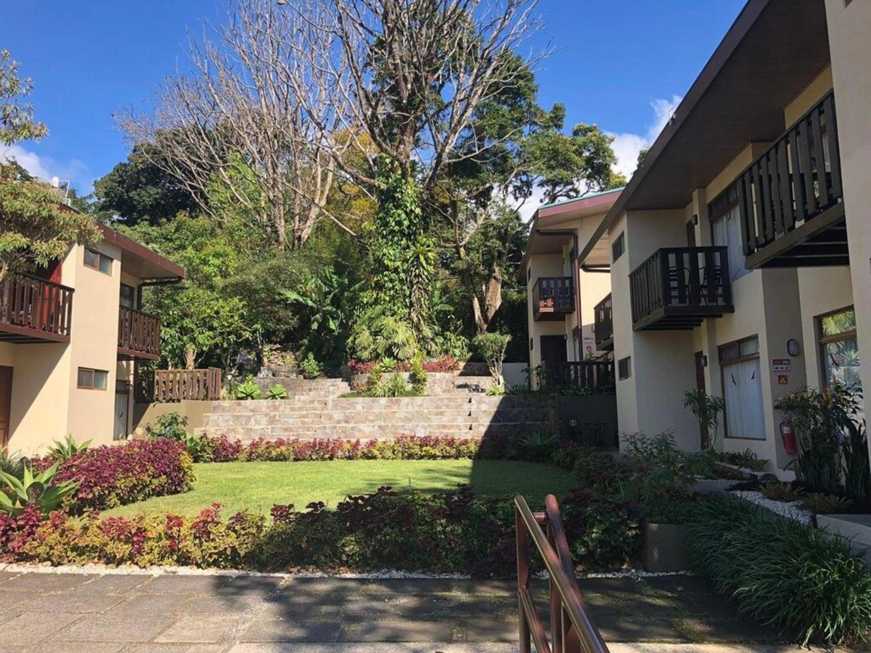 Property building in Monteverde Country Lodge - Costa Rica