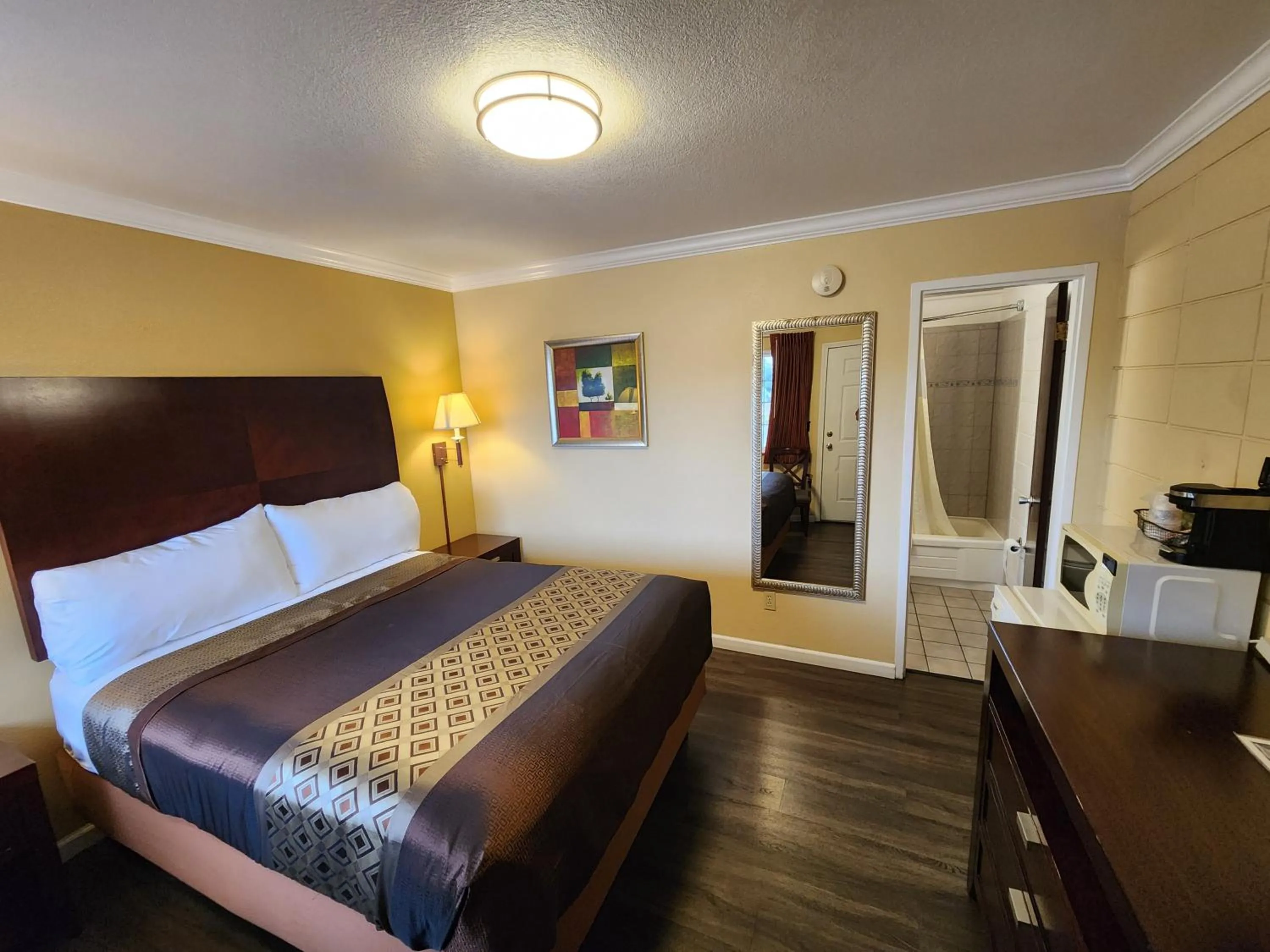 Photo of the whole room, Bed in Galaxie Motel