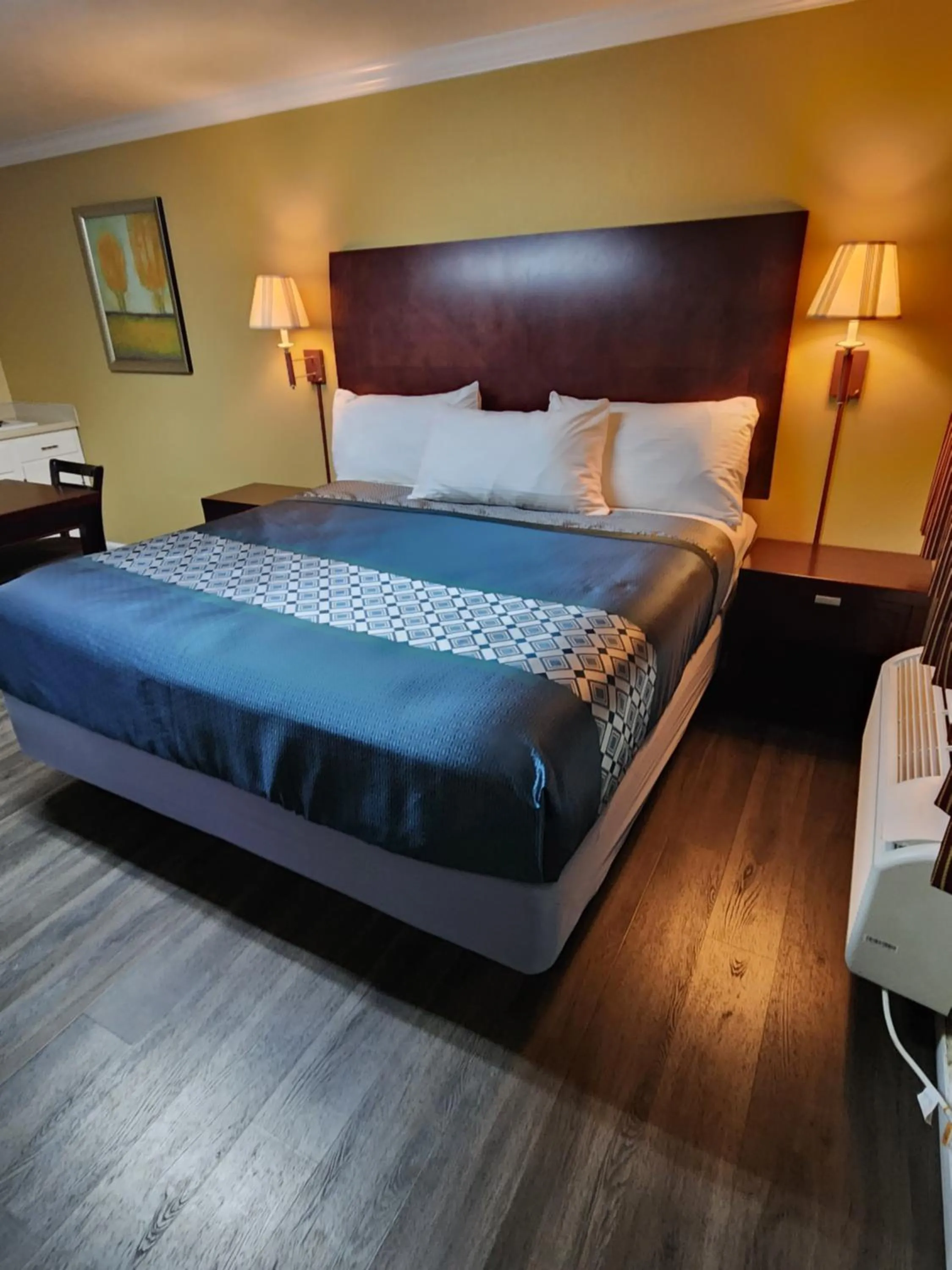 Bed in Galaxie Motel