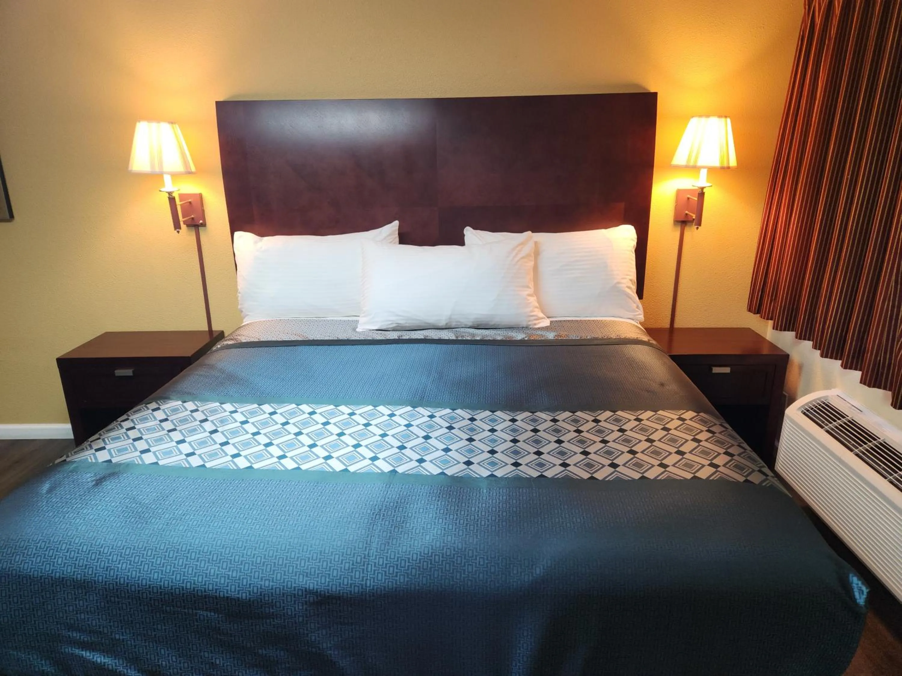 Bed in Galaxie Motel