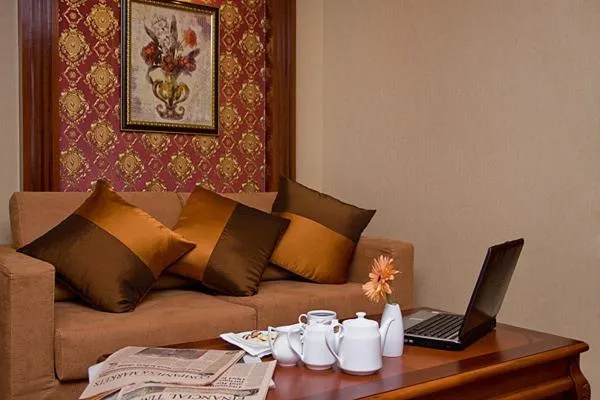 Living room in Golden Coast Hotel