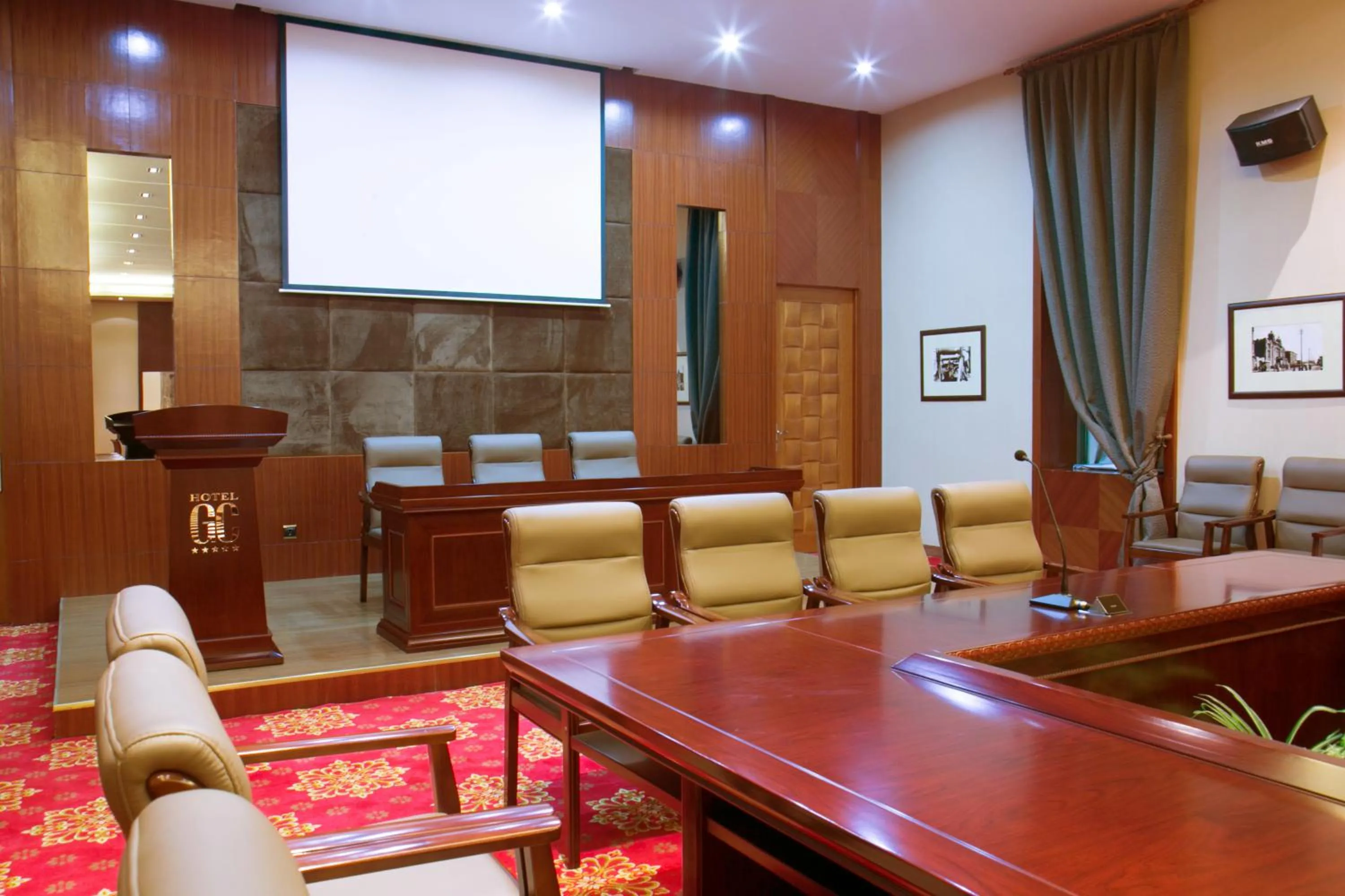 Meeting/conference room in Golden Coast Hotel
