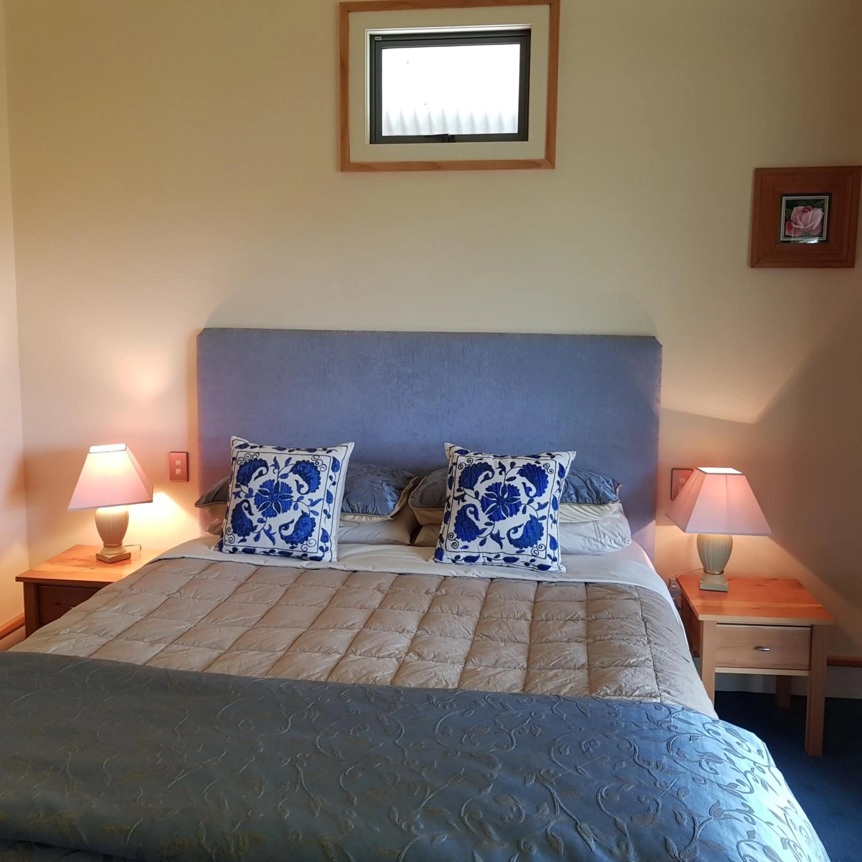 Bed in Hawkdun Rise Vineyard & Accommodation