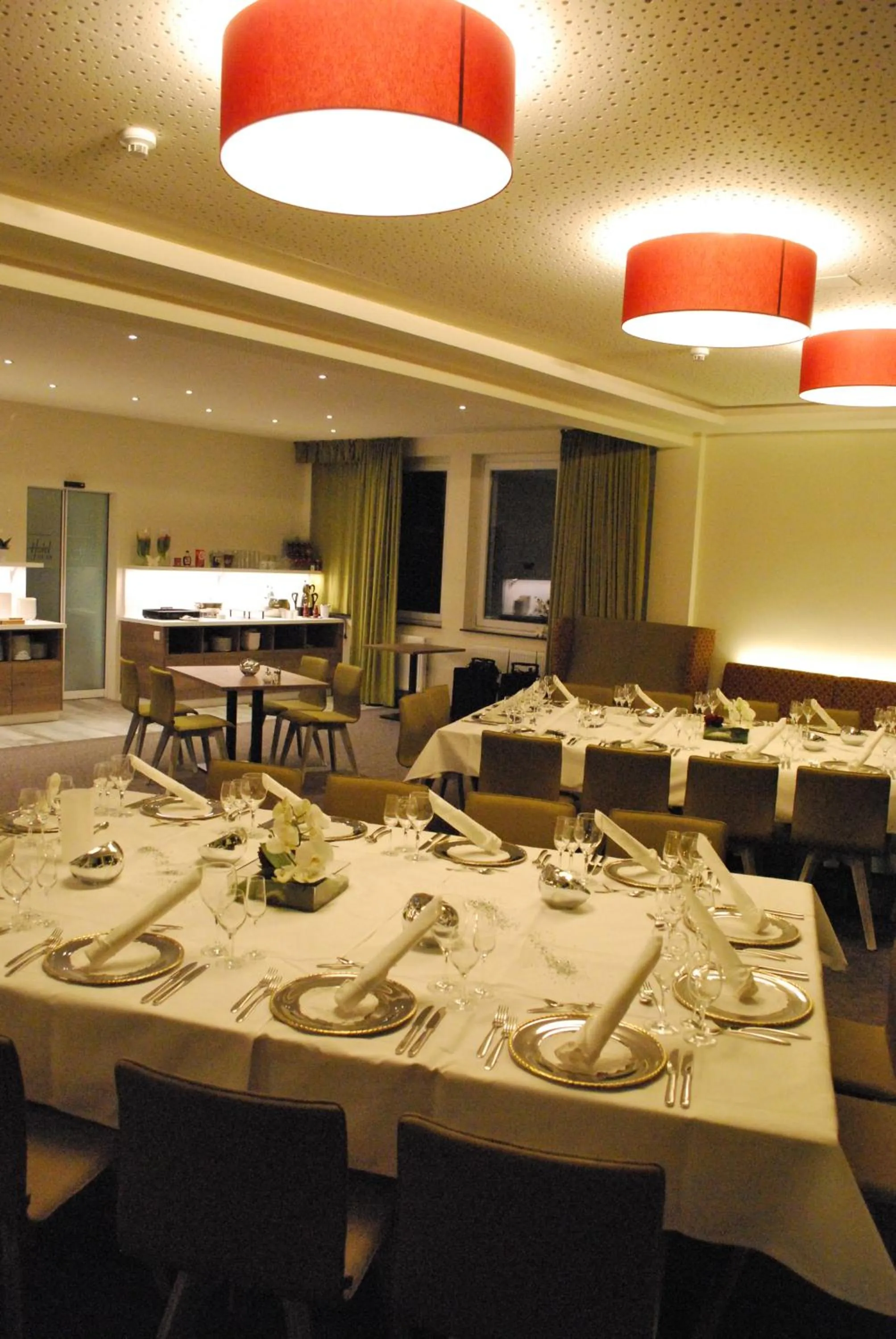 Restaurant/places to eat in Hotel am Berg Esslingen