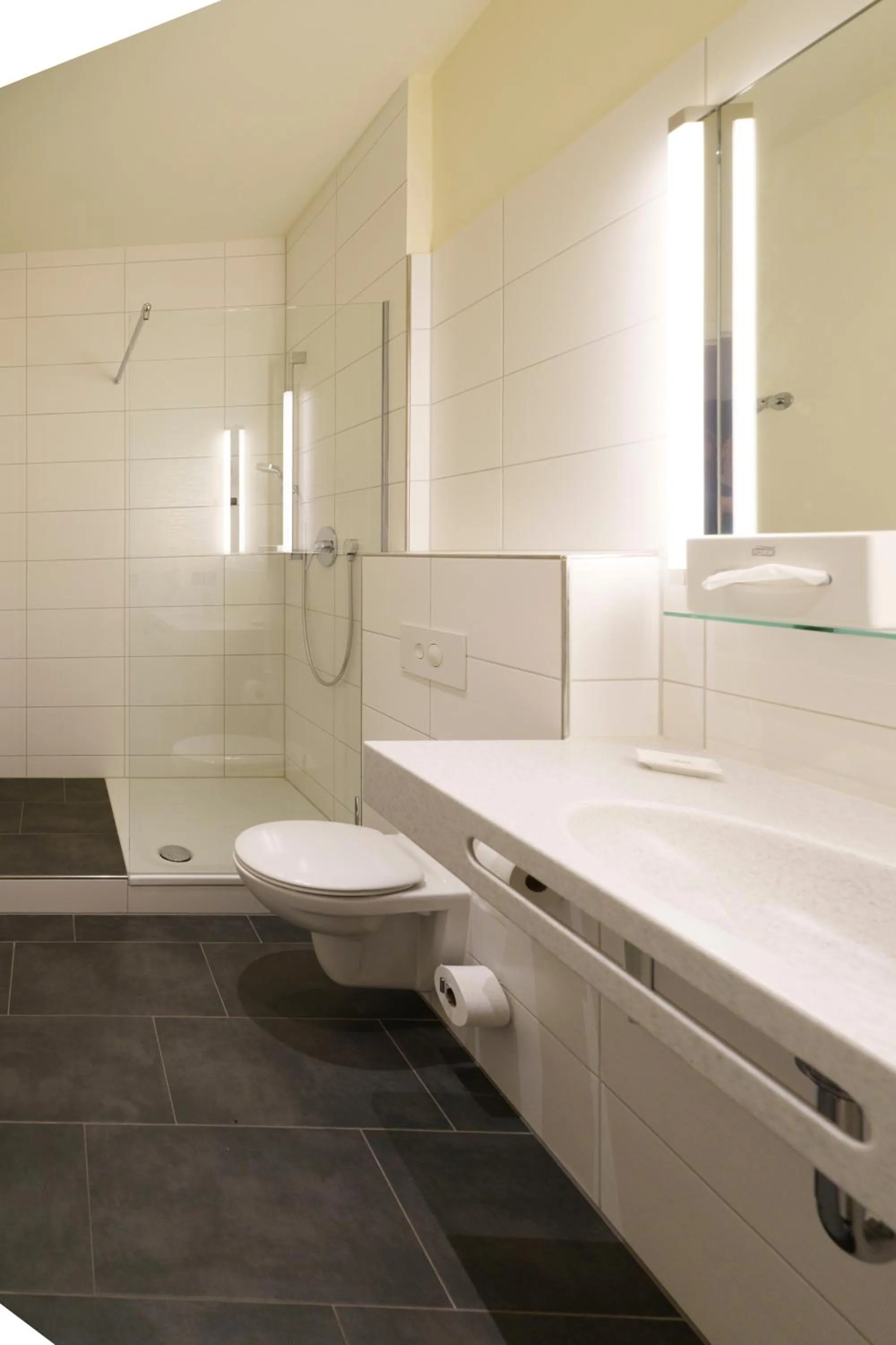 Shower in Hotel am Berg Esslingen