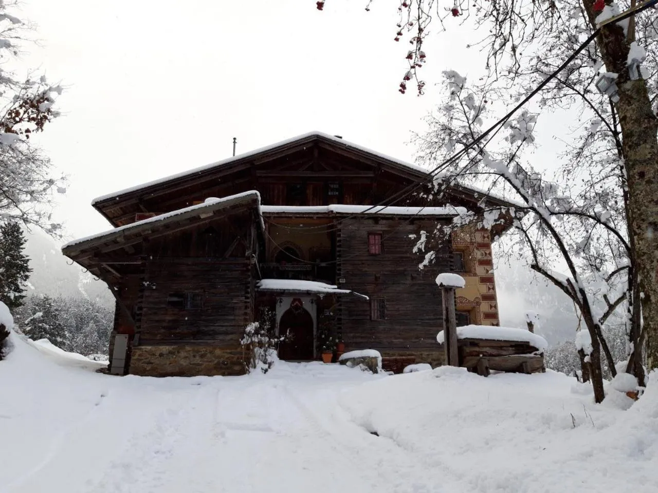 Property building in Piburg Seebichlhof