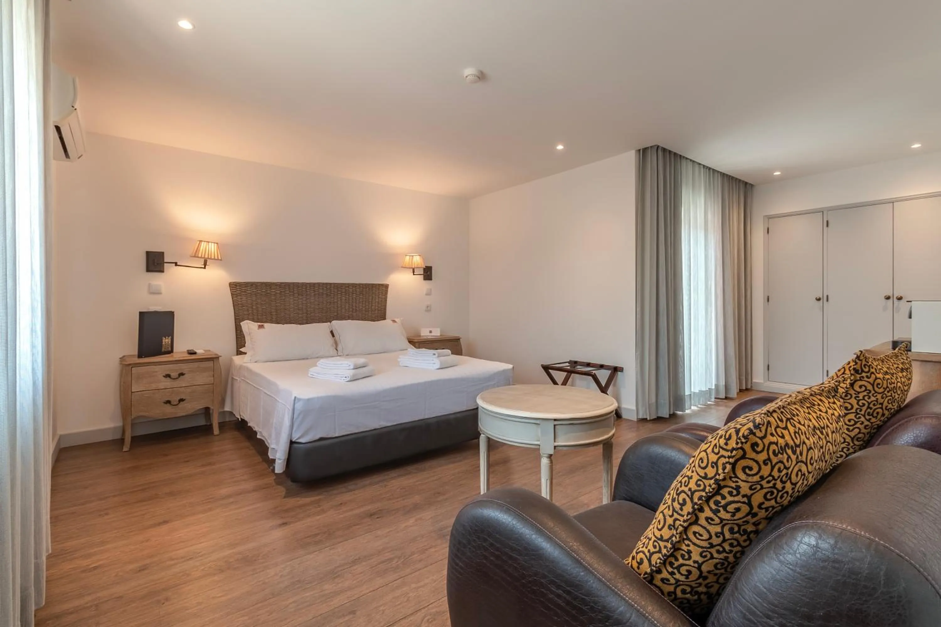 Bed in Charming Residence & Guest House Dom Manuel I Adults only