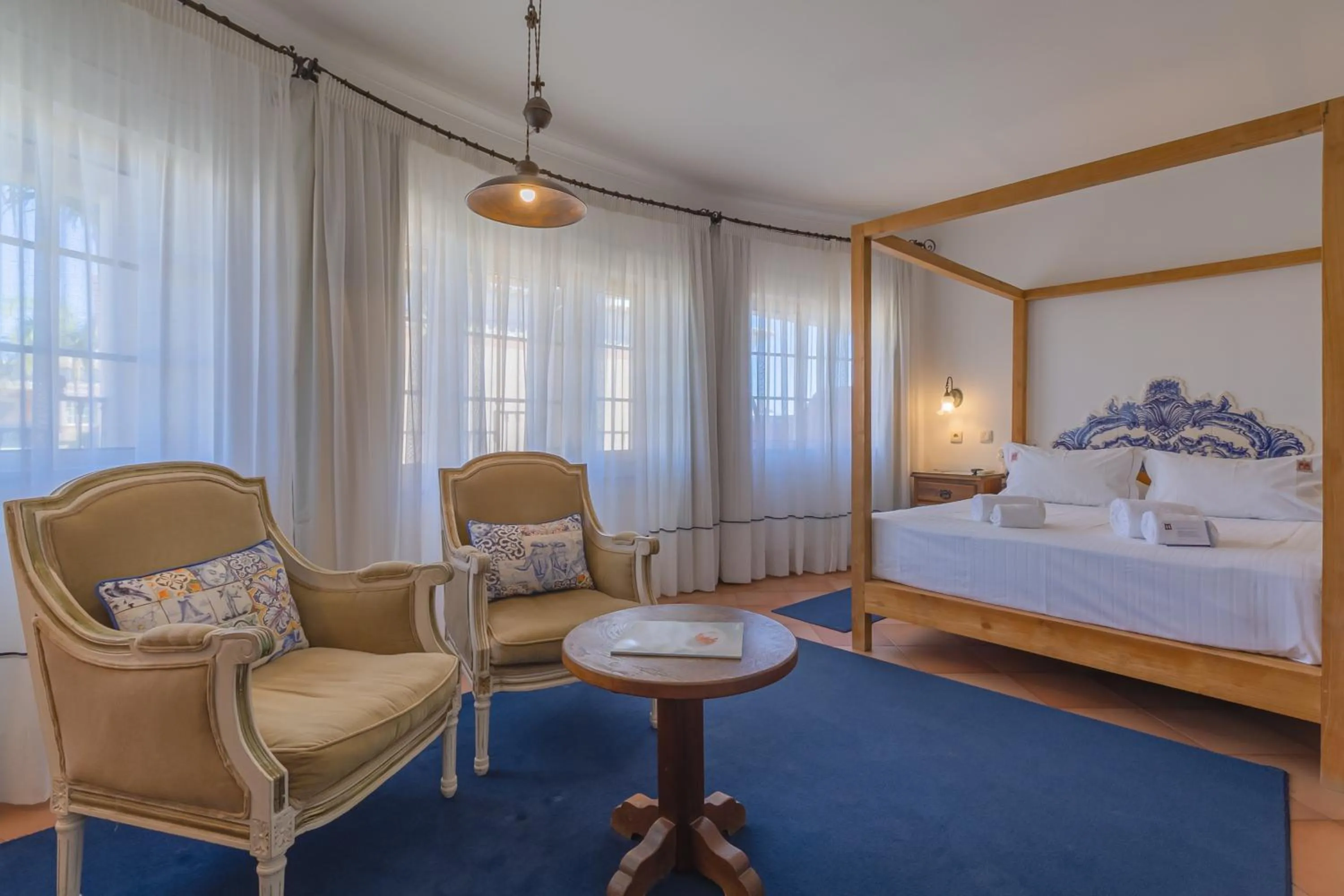 Bed in Charming Residence & Guest House Dom Manuel I Adults only