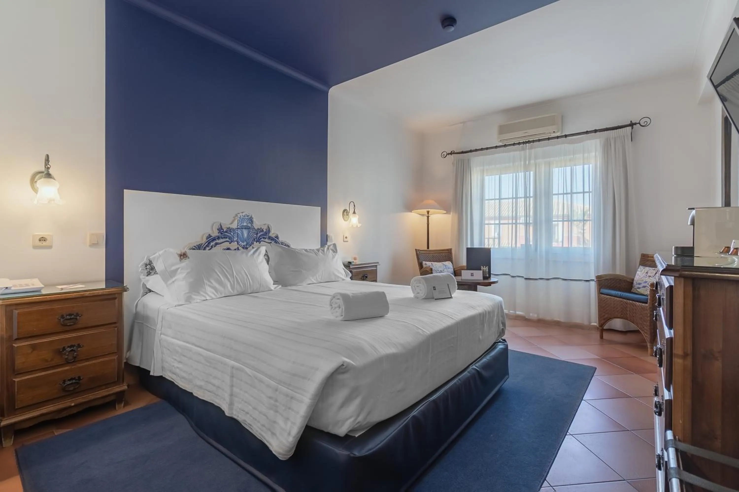 Bed in Charming Residence & Guest House Dom Manuel I Adults only
