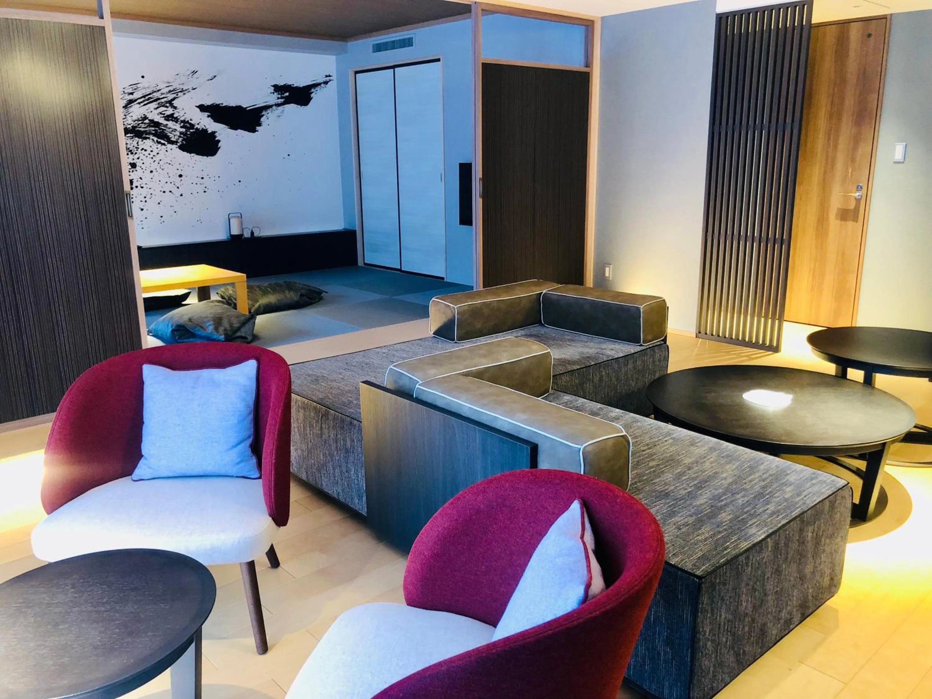 Photo of the whole room in Shogetsu Grand Hotel