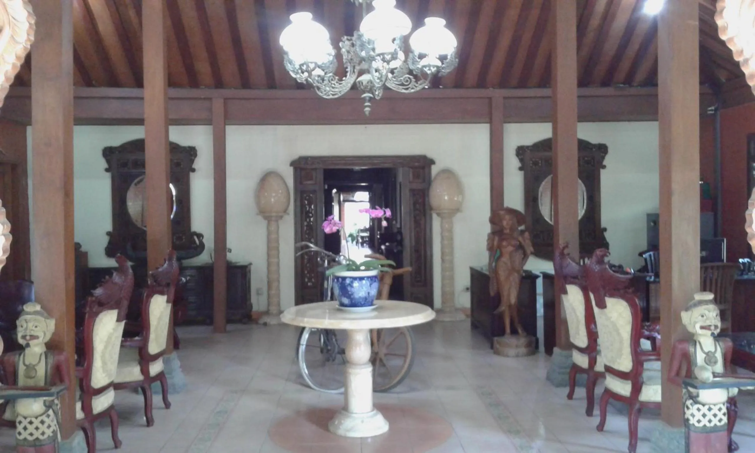 Lobby or reception in Alam Jogja Resort Mitra RedDoorz