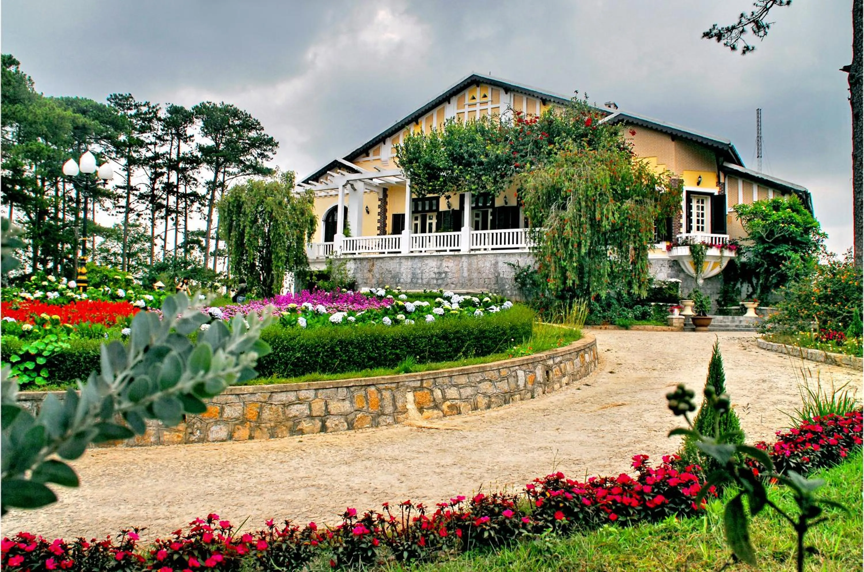 Facade/entrance in Dalat Cadasa Resort