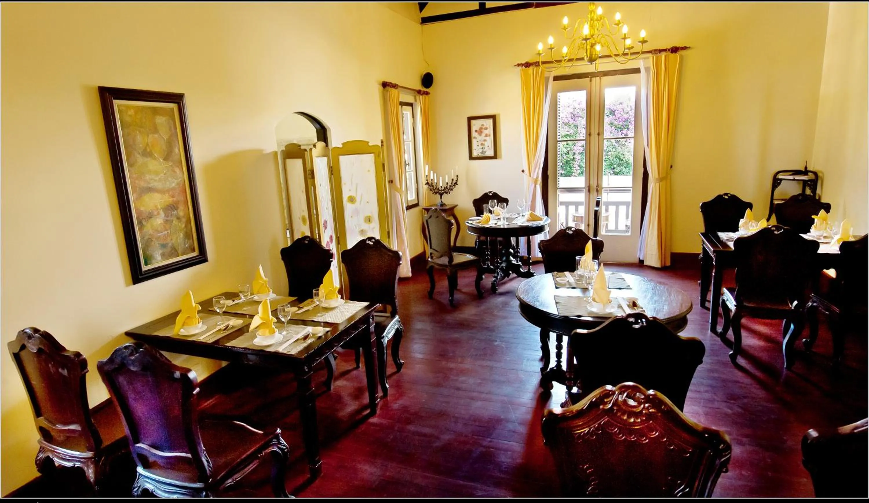 Restaurant/places to eat in Dalat Cadasa Resort