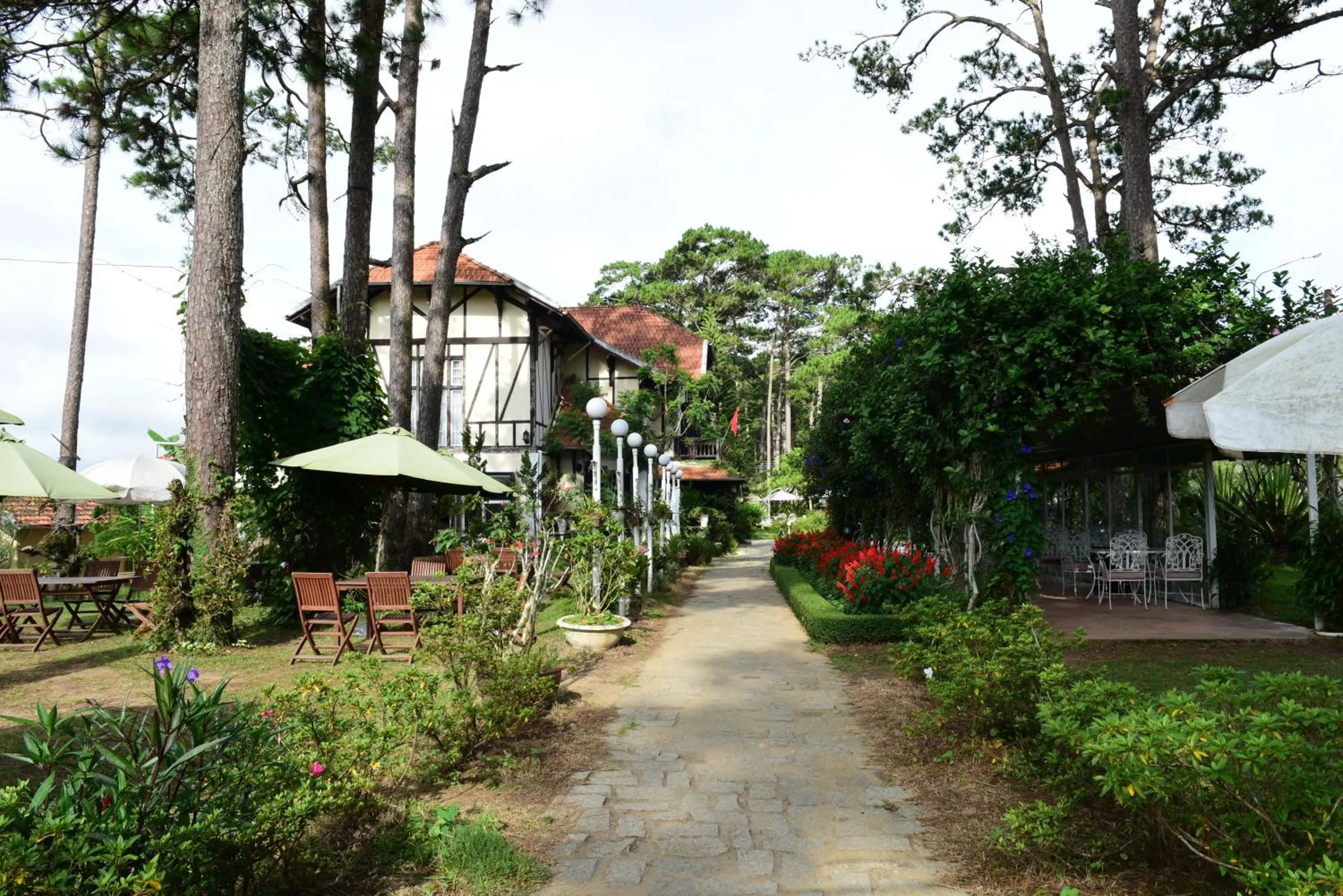 Restaurant/places to eat in Dalat Cadasa Resort