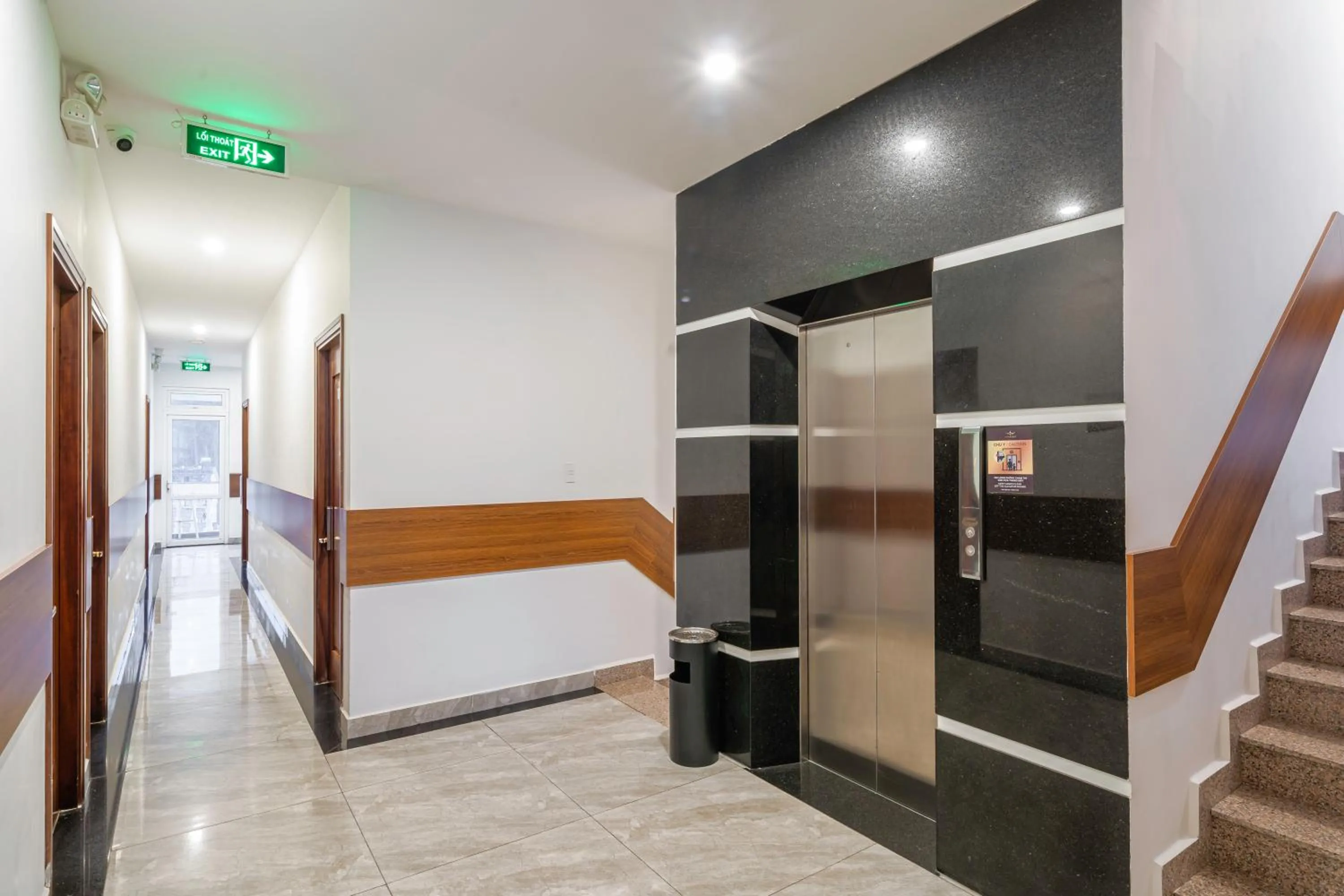 elevator in Minh Chien Hotel