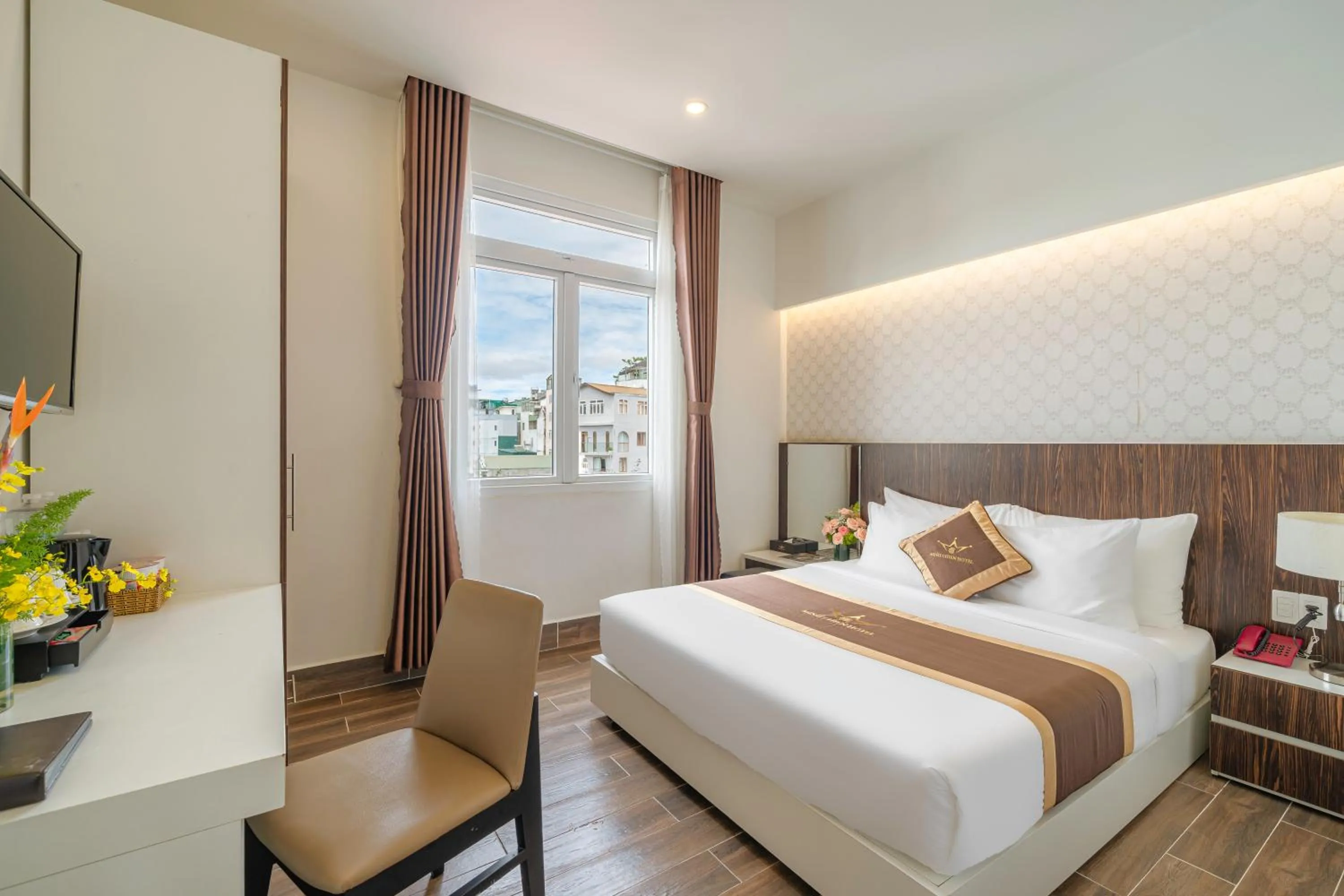 Bedroom, Bed in Minh Chien Hotel