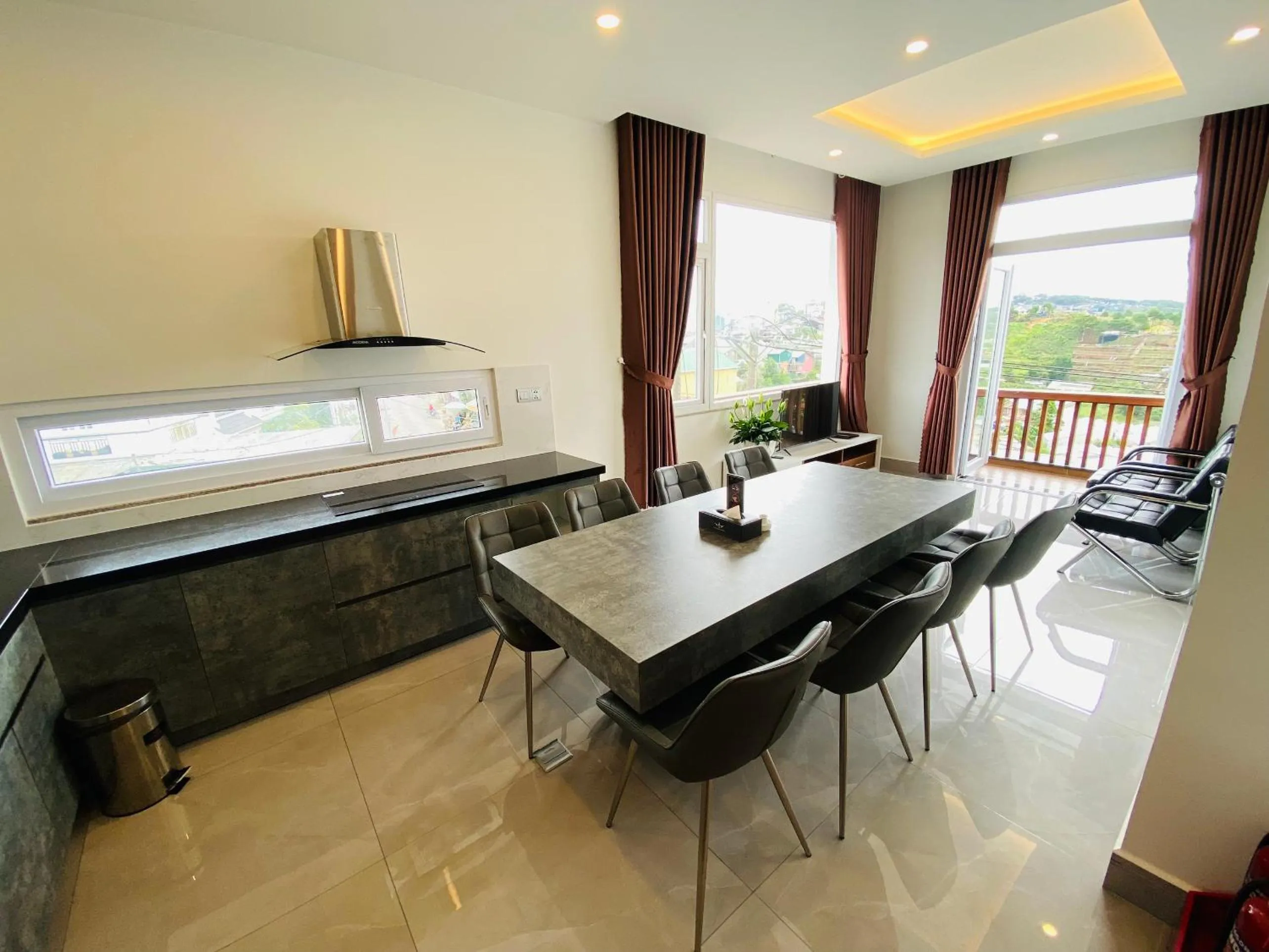 Communal kitchen in Minh Chien Hotel