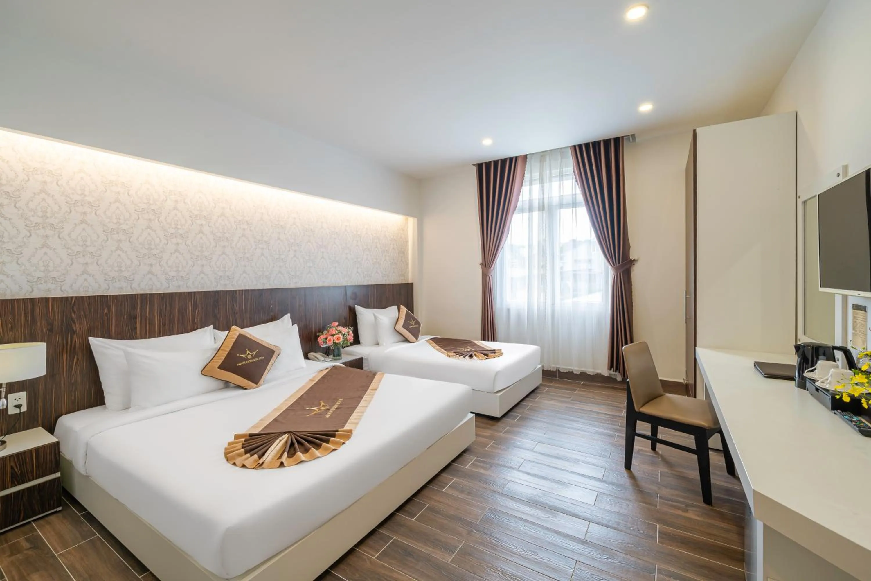 Bedroom, Bed in Minh Chien Hotel