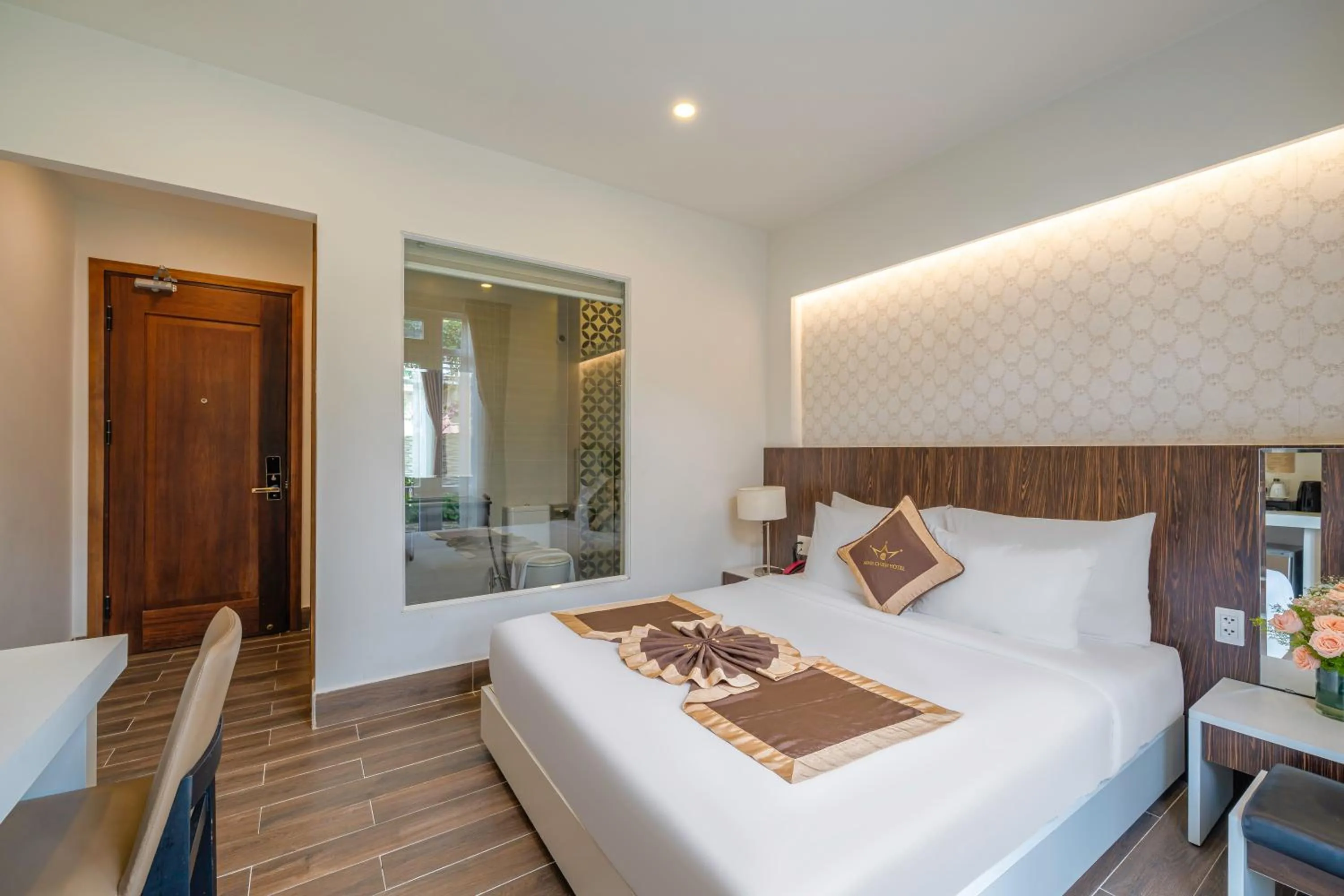 Bedroom, Bed in Minh Chien Hotel