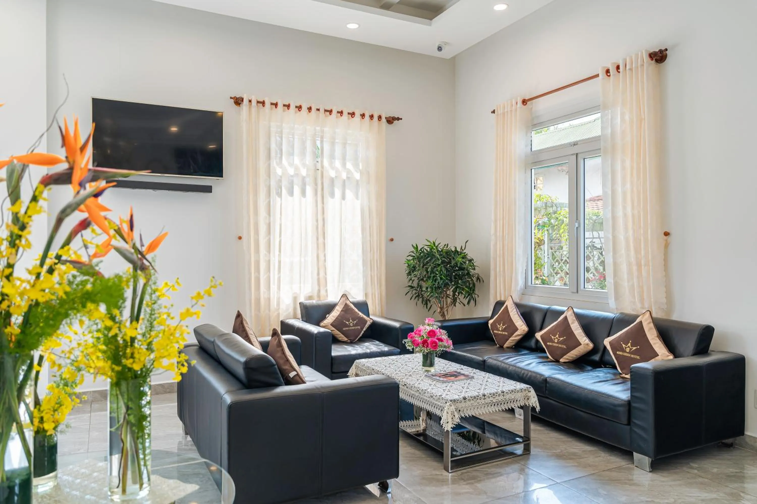 Lobby or reception in Minh Chien Hotel