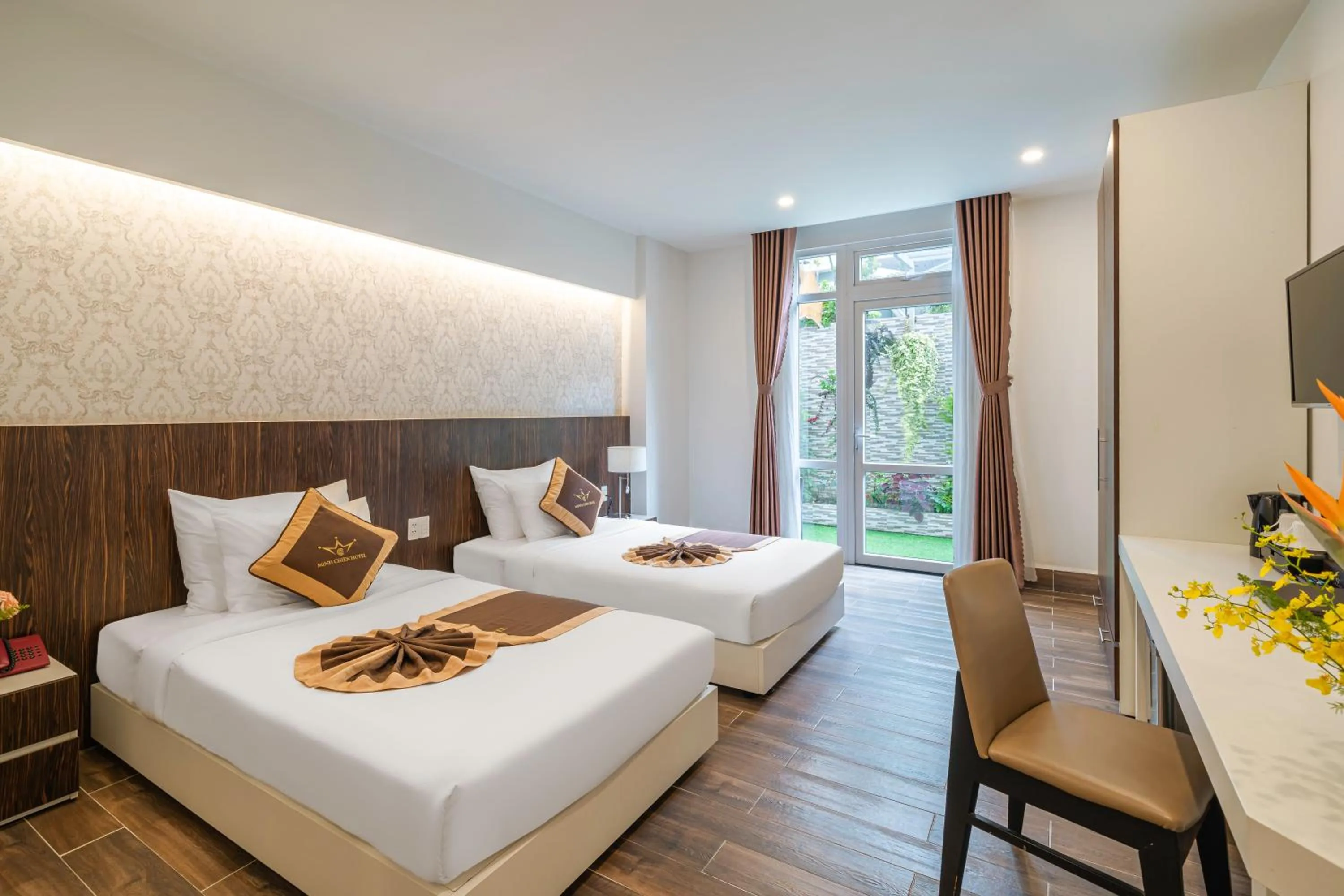 Photo of the whole room, Bed in Minh Chien Hotel