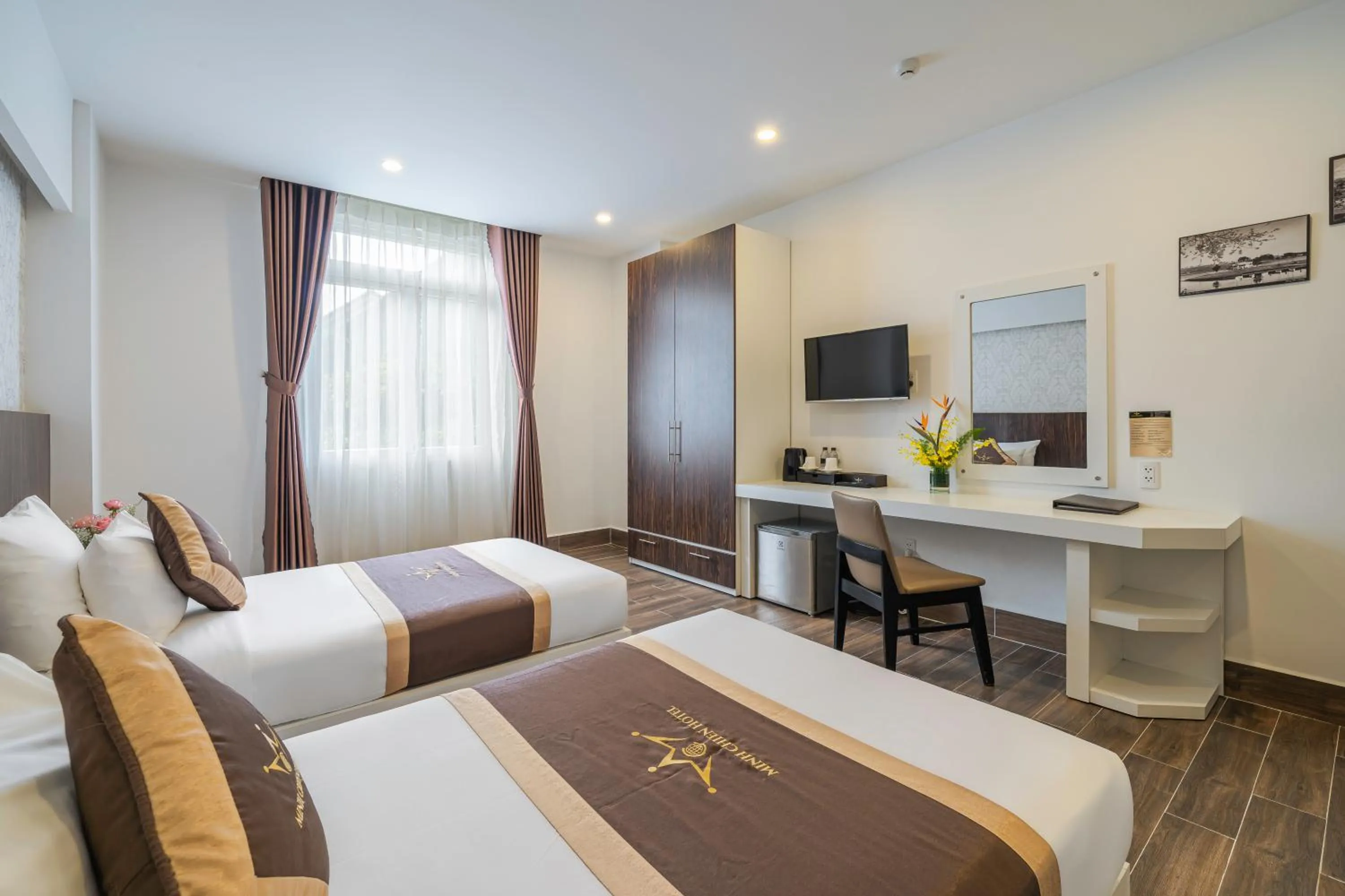 Bedroom, Bed in Minh Chien Hotel