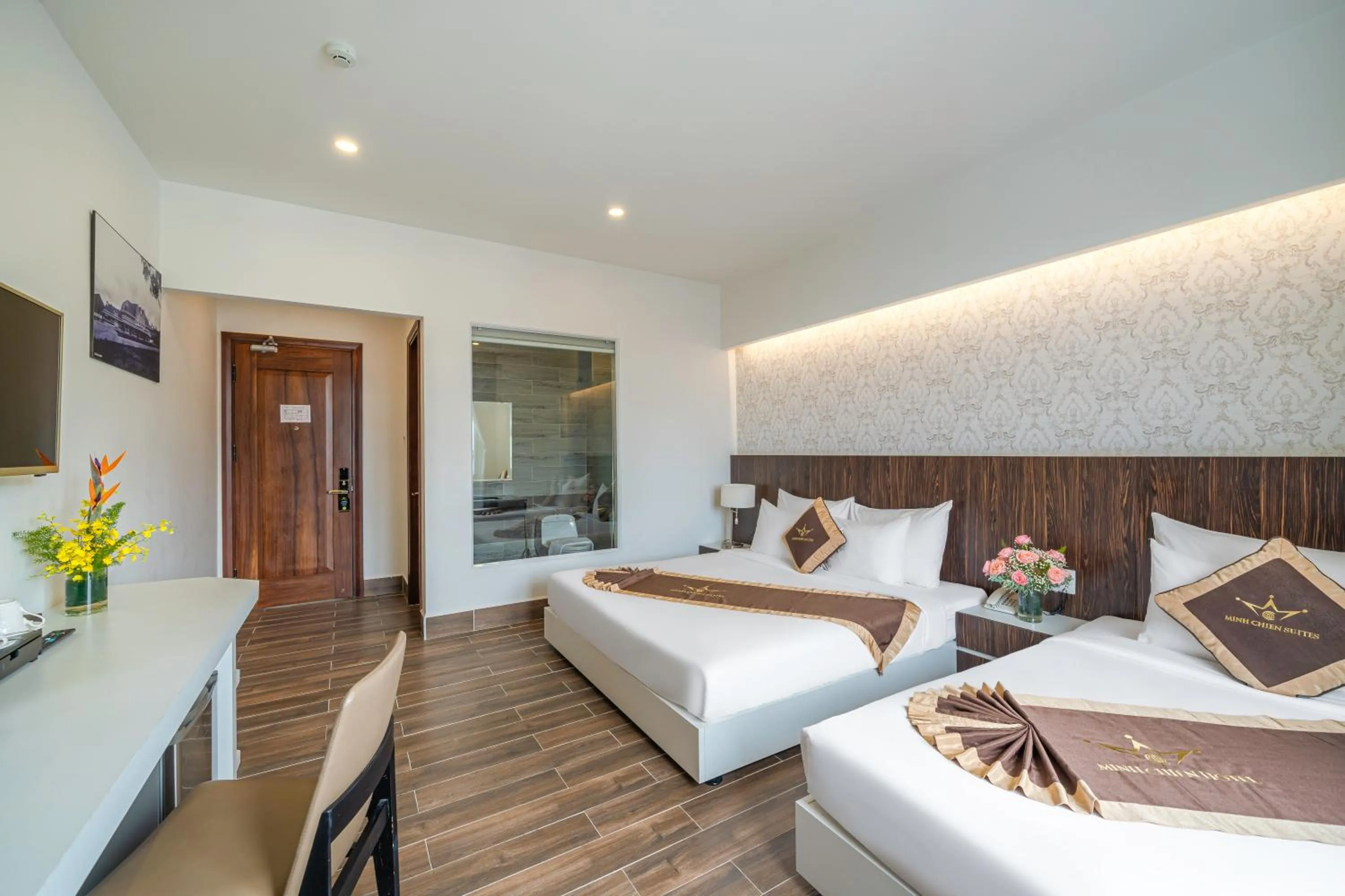 Photo of the whole room, Bed in Minh Chien Hotel