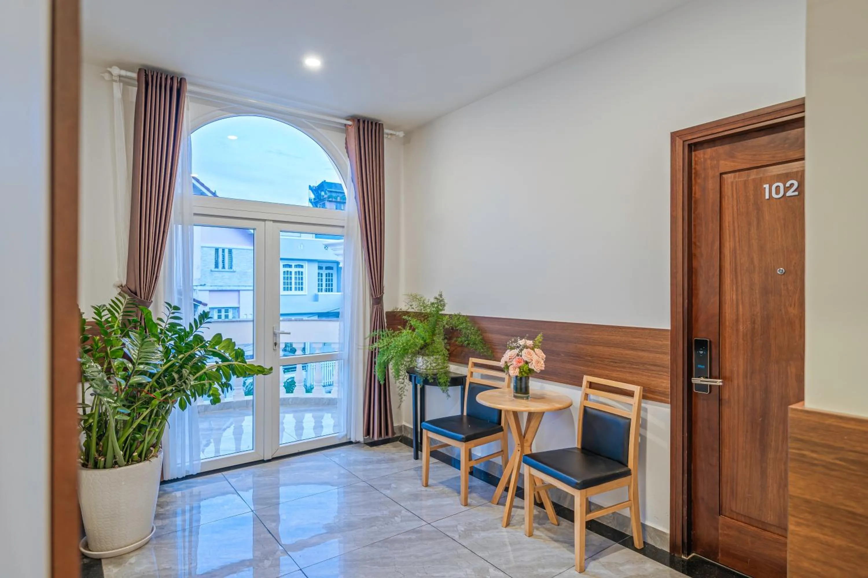 Seating area in Minh Chien Hotel