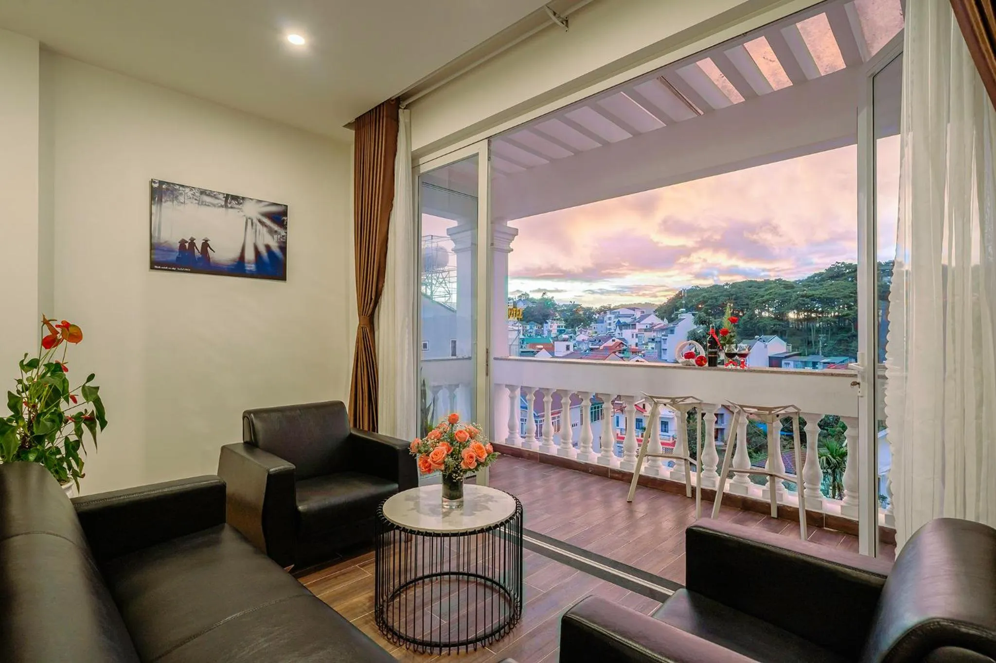 Seating area in Minh Chien Hotel