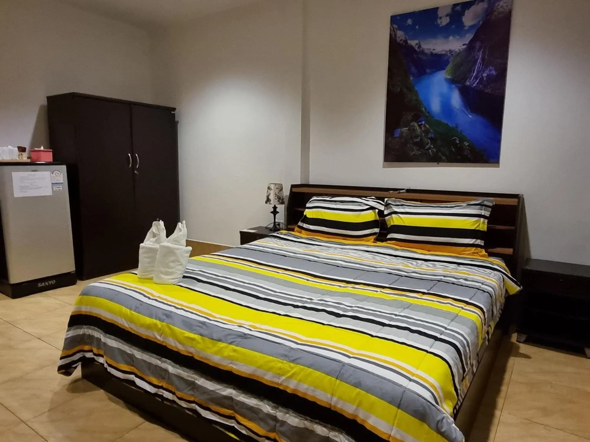 Bed in Baan Sabaijai Resort