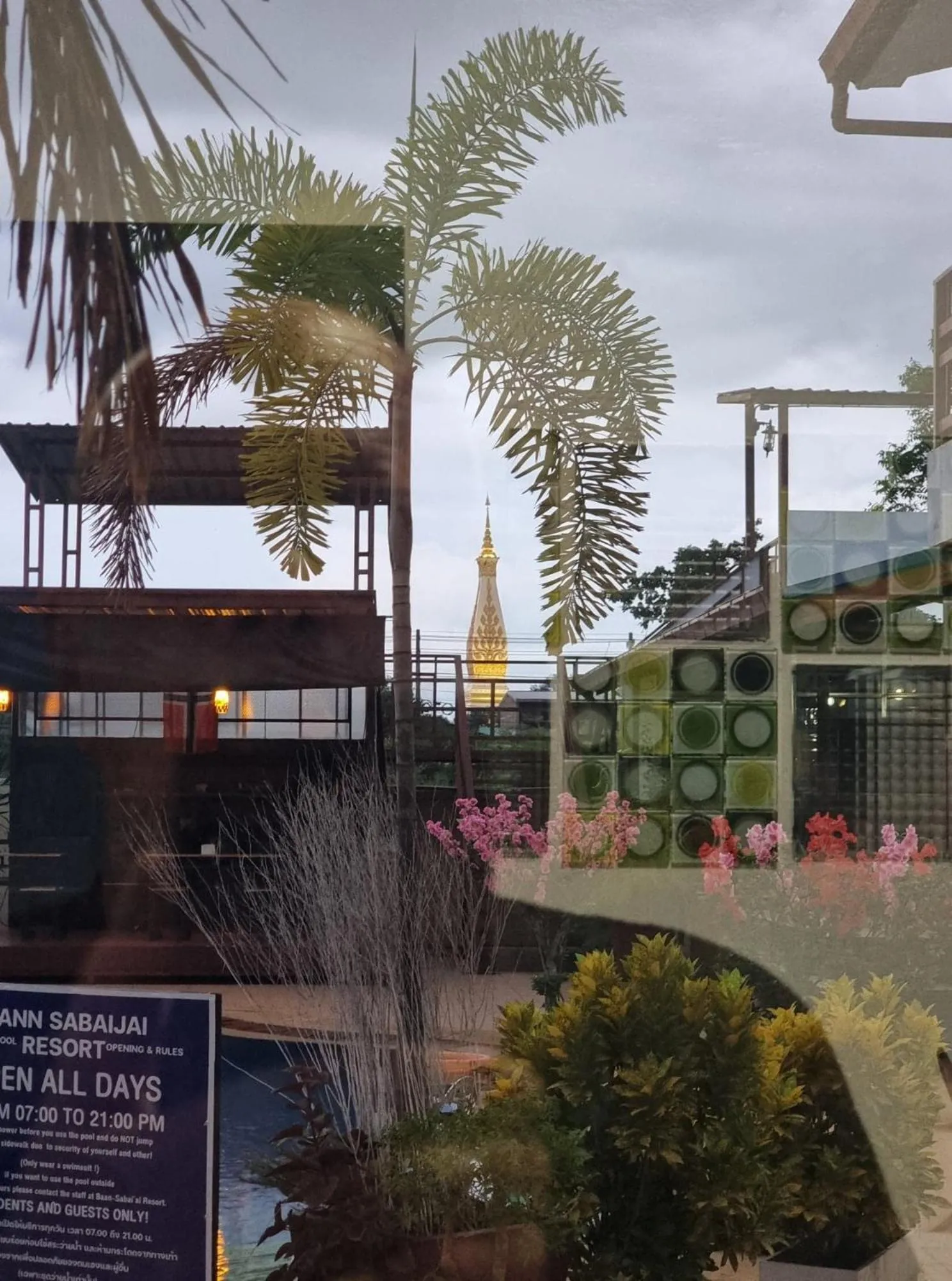 Baan Sabaijai Resort