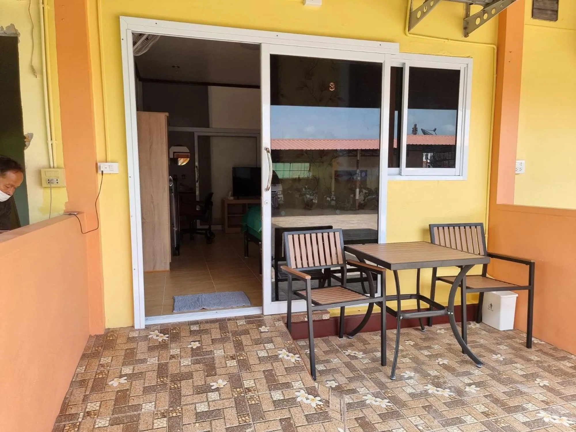 Baan Sabaijai Resort