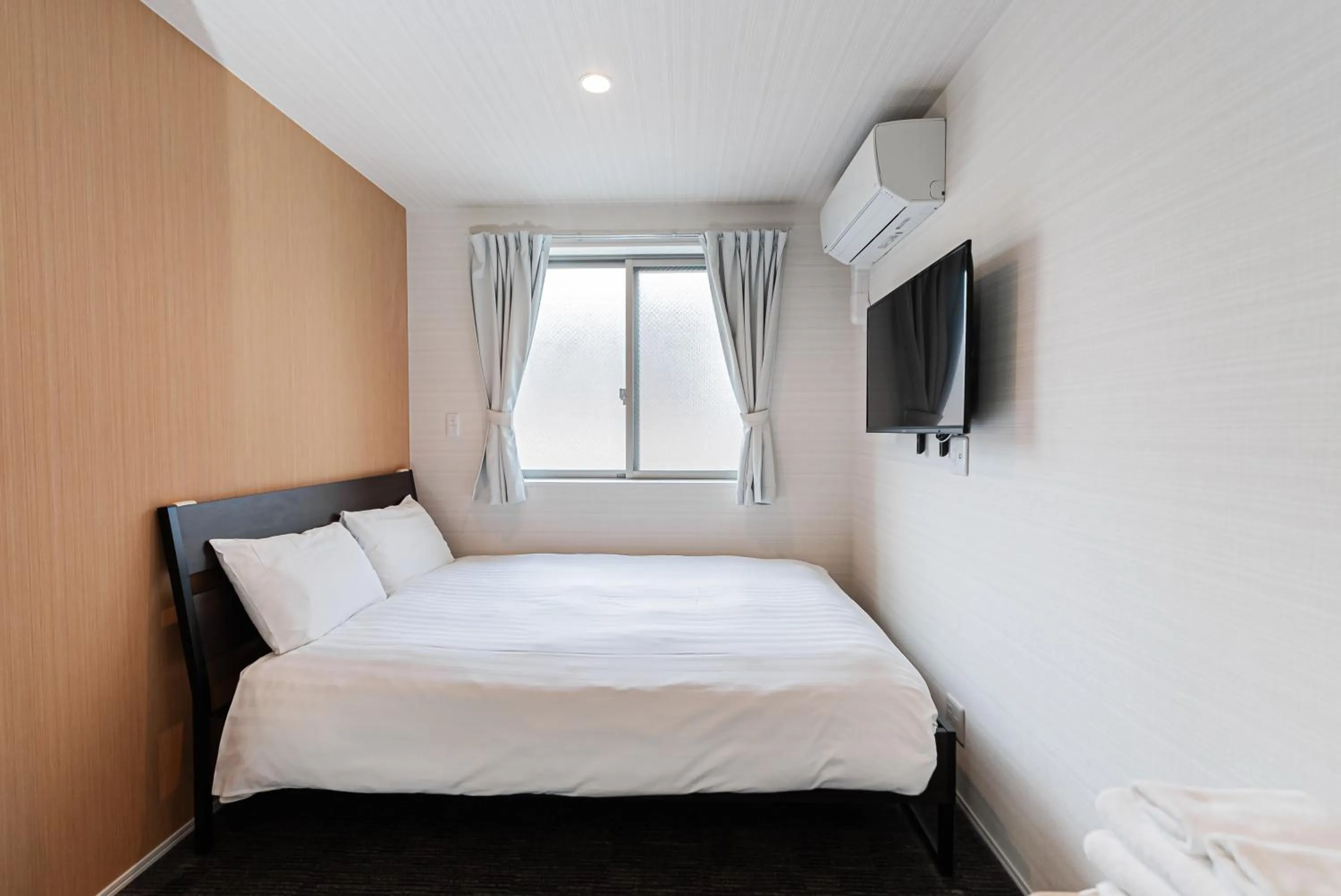 Bedroom, Bed in GLOU Higashi Shinjuku