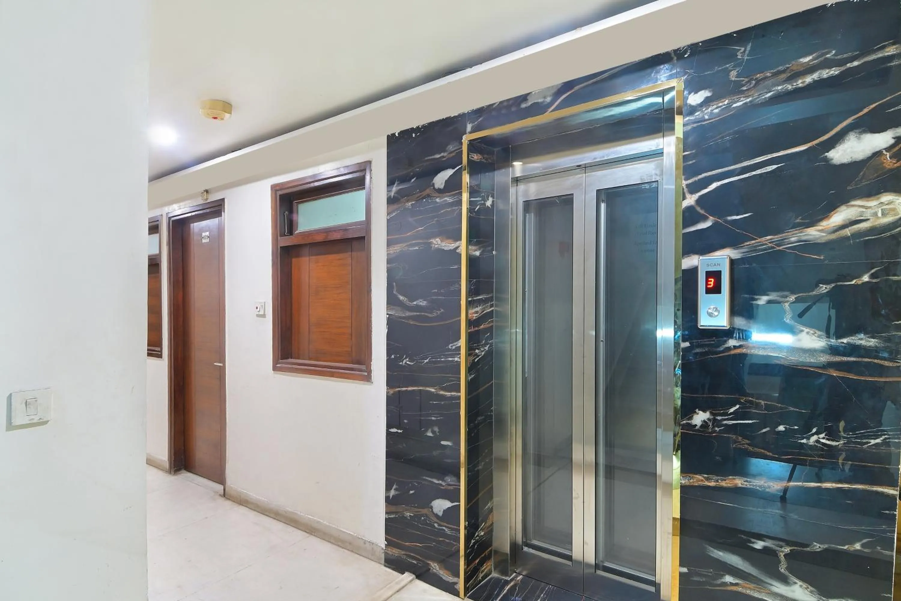 elevator in Hotel Maharani -New Delhi Railway Station - Paharganj