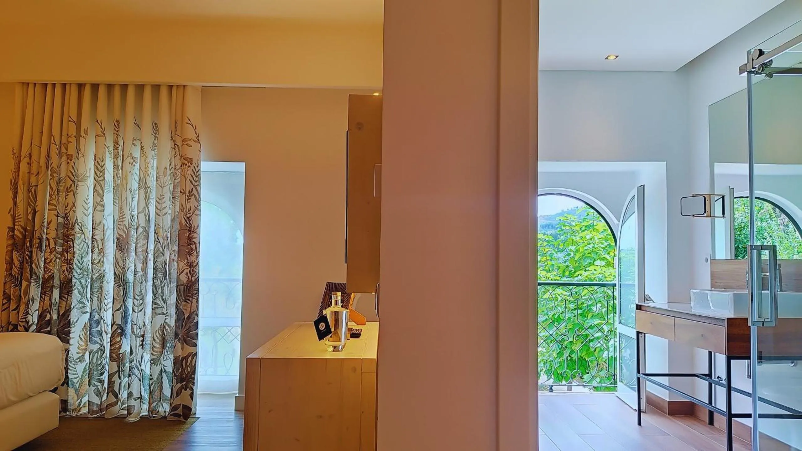 View (from property/room), Bed in Grande Hotel das Caldas da Felgueira