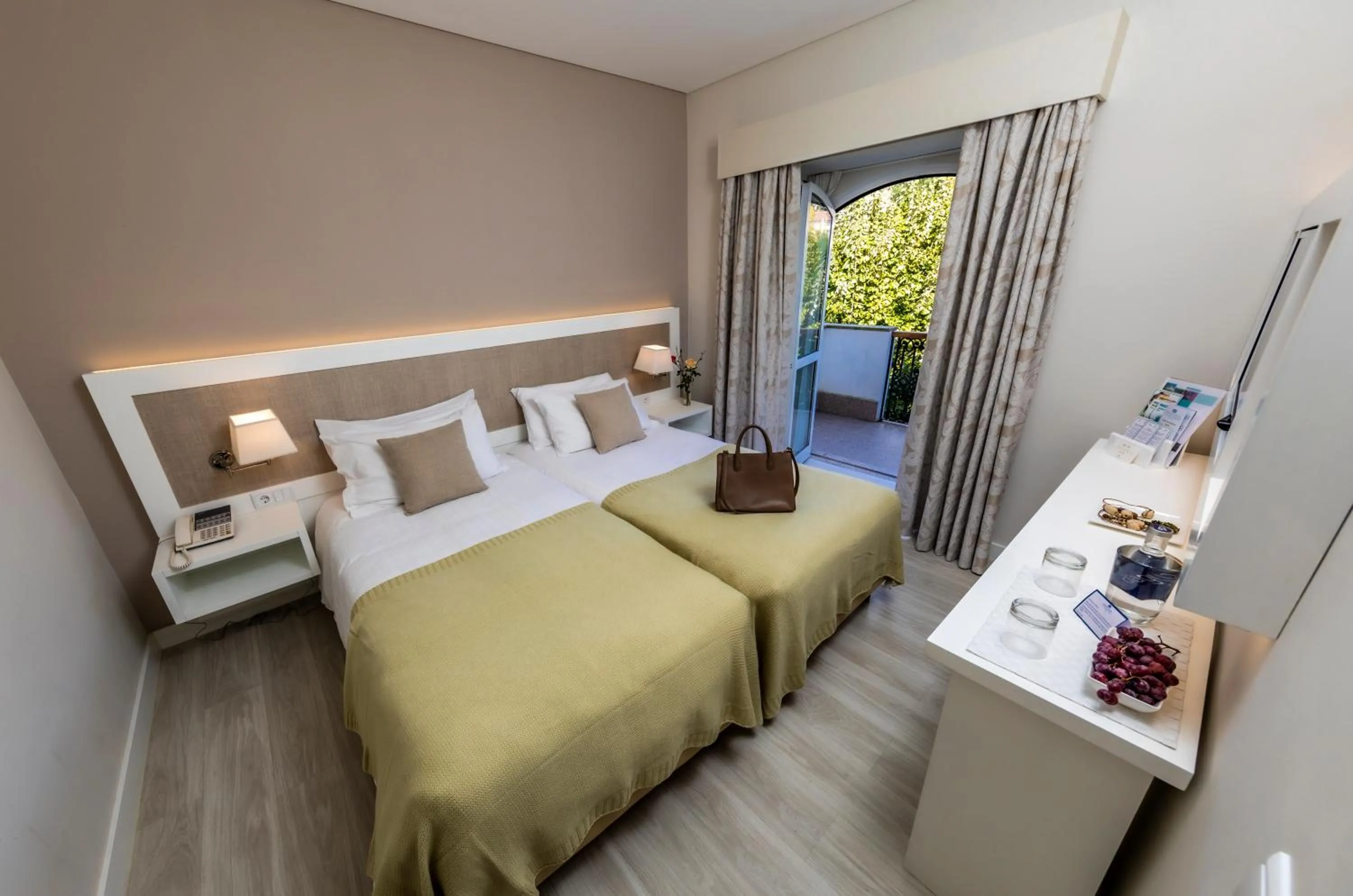 Bedroom, Bed in Grande Hotel das Caldas da Felgueira