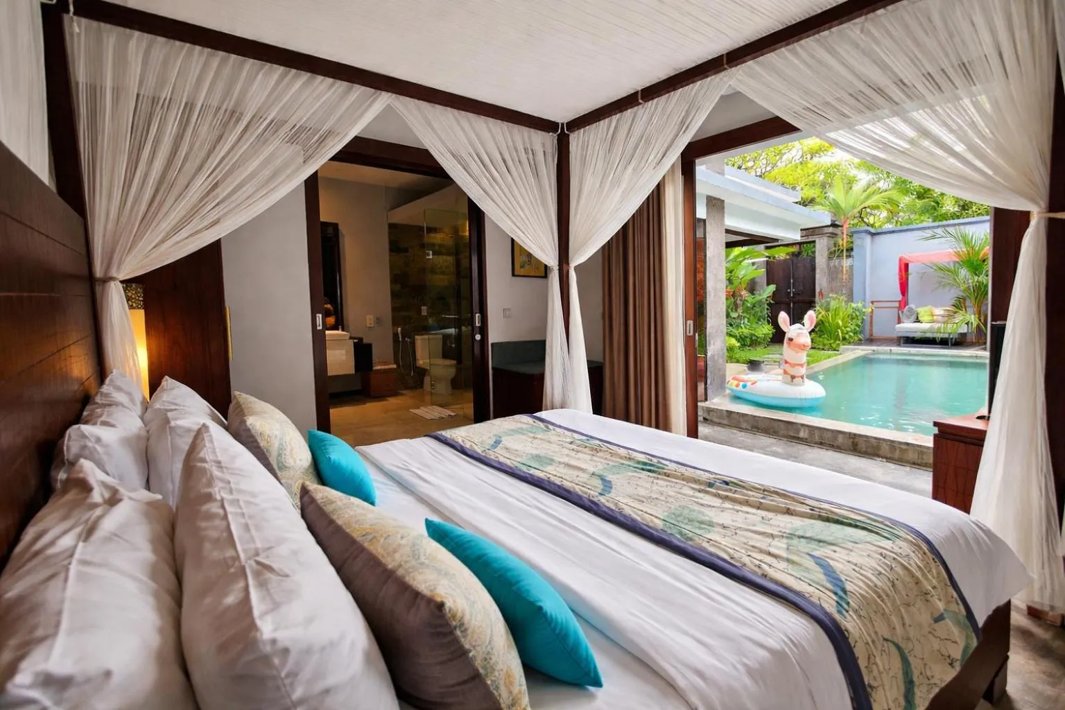 Bedroom, Bed in Seminyak Icon - by Karaniya Experience - CHSE certified