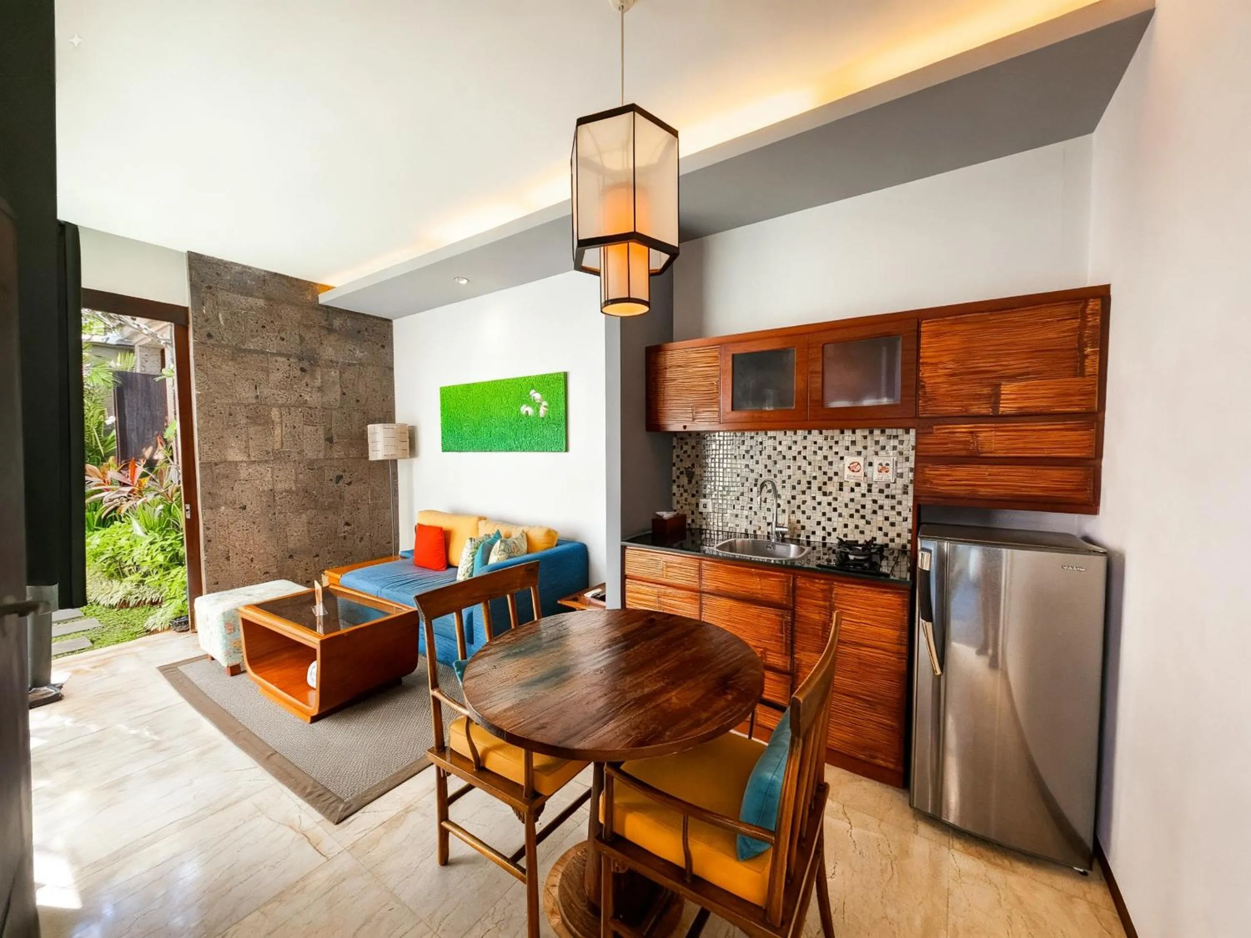 Kitchen or kitchenette in Seminyak Icon - by Karaniya Experience - CHSE certified