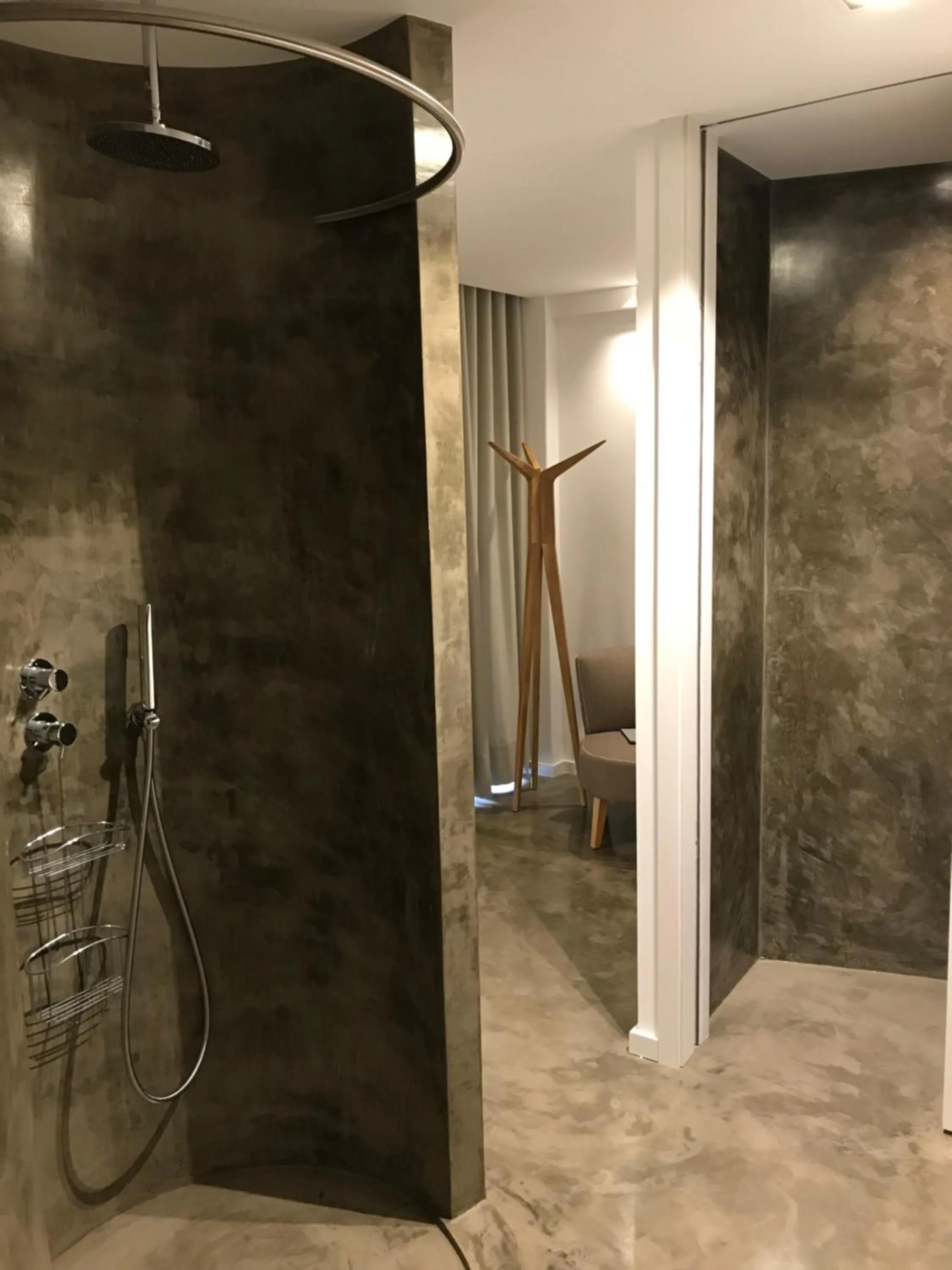 Shower in Hotel do Parque