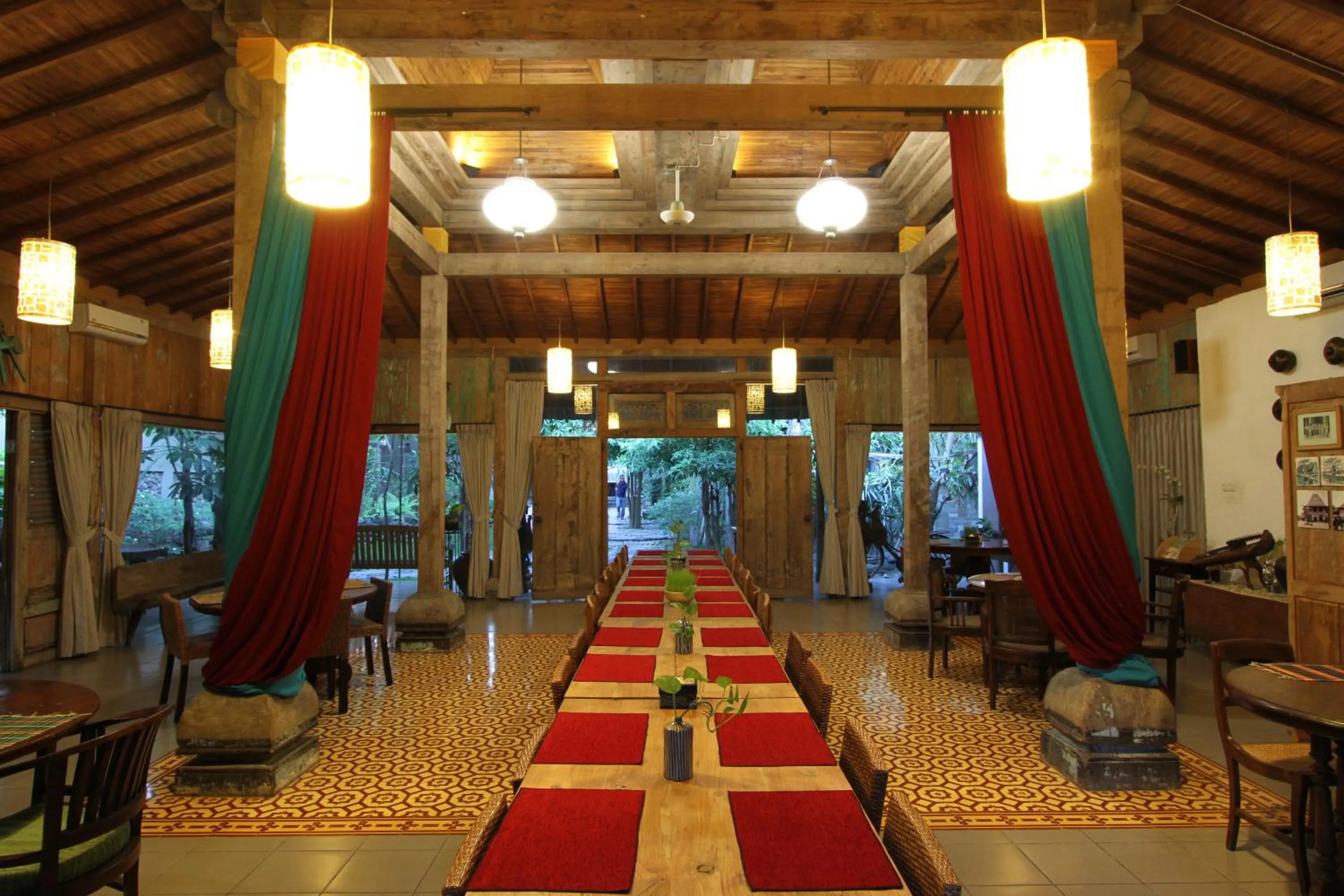 Lounge or bar in Rumah Batu Boutique Hotel